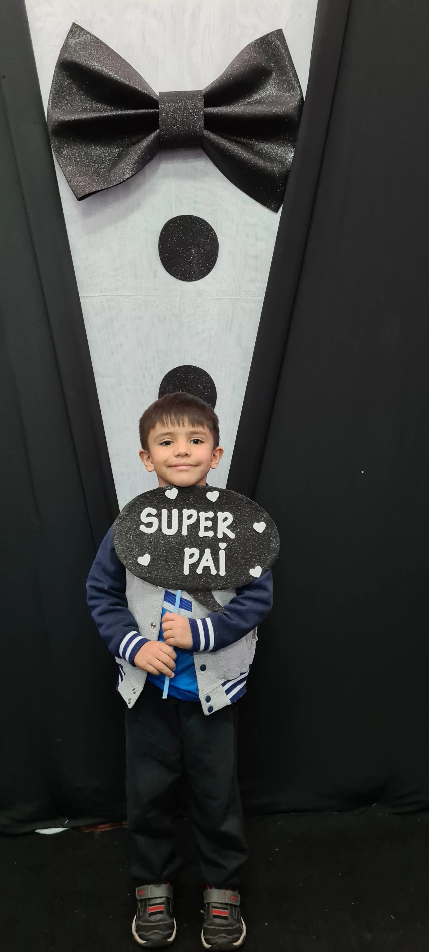 Dia dos Pais 2021- Fotos com nossos alunos da Educação Infantil Dia dos Pais 2021- Fotos com nossos alunos da Educação Infantil