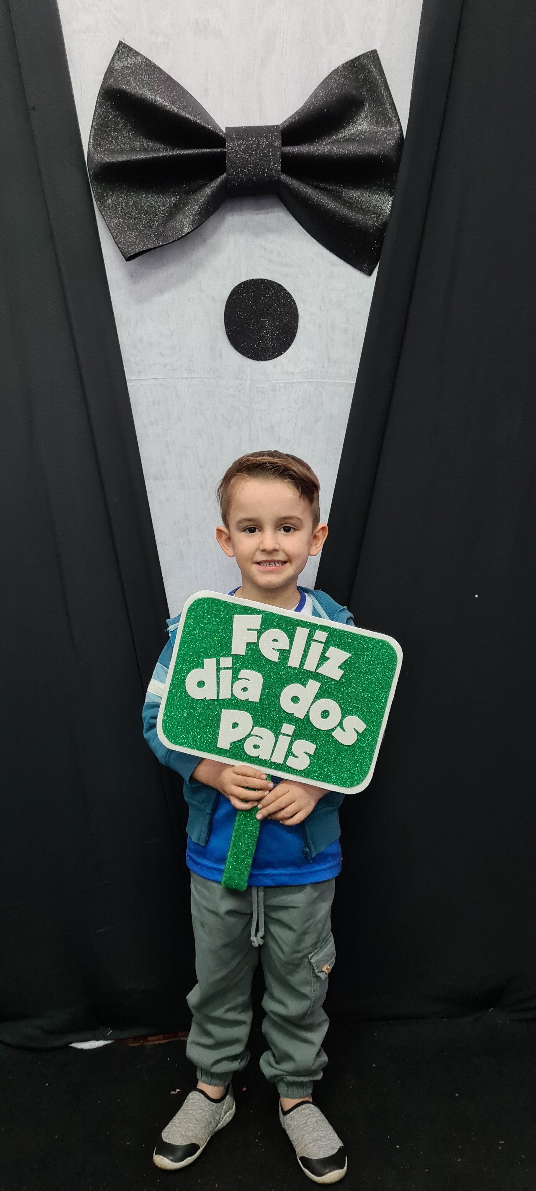Dia dos Pais 2021- Fotos com nossos alunos da Educação Infantil Dia dos Pais 2021- Fotos com nossos alunos da Educação Infantil