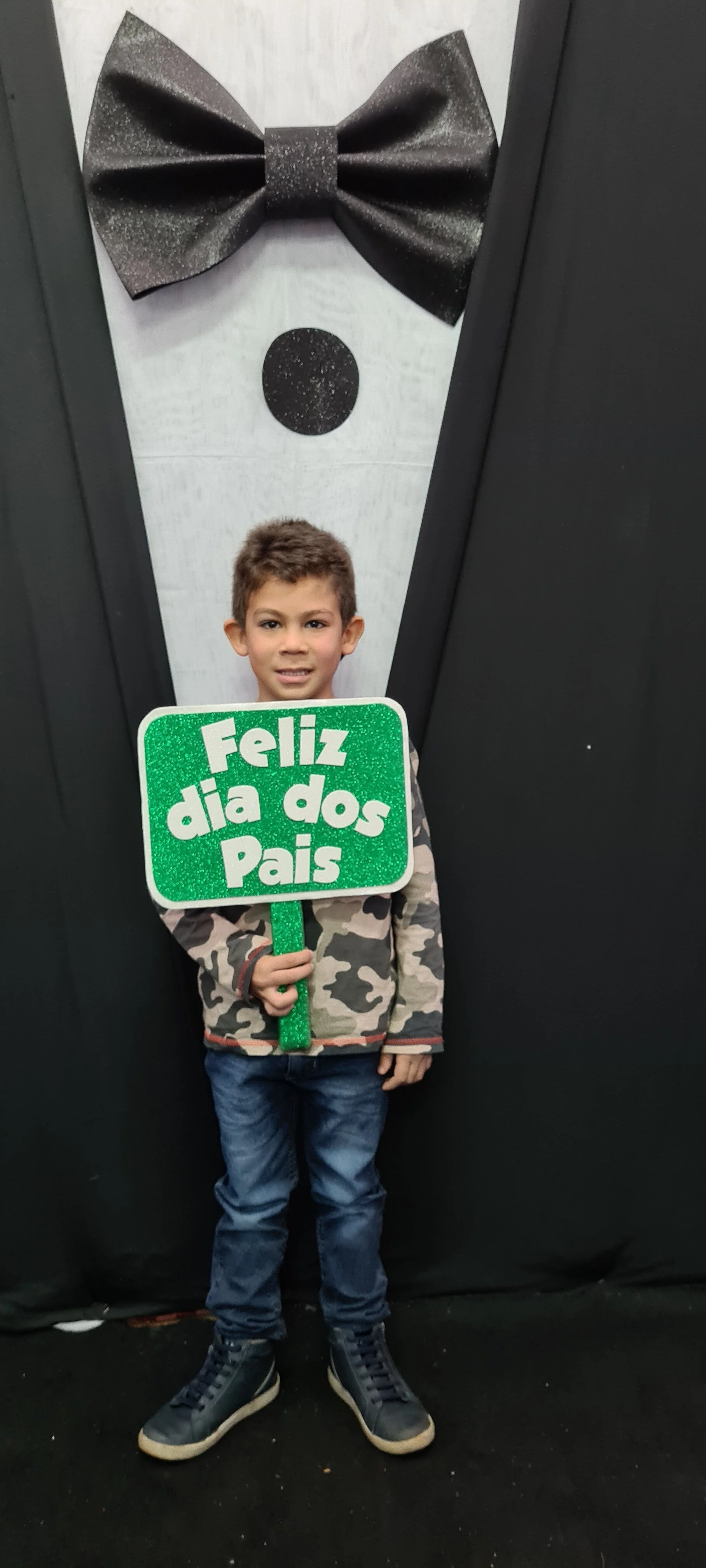 Dia dos Pais 2021- Fotos com nossos alunos da Educação Infantil Dia dos Pais 2021- Fotos com nossos alunos da Educação Infantil