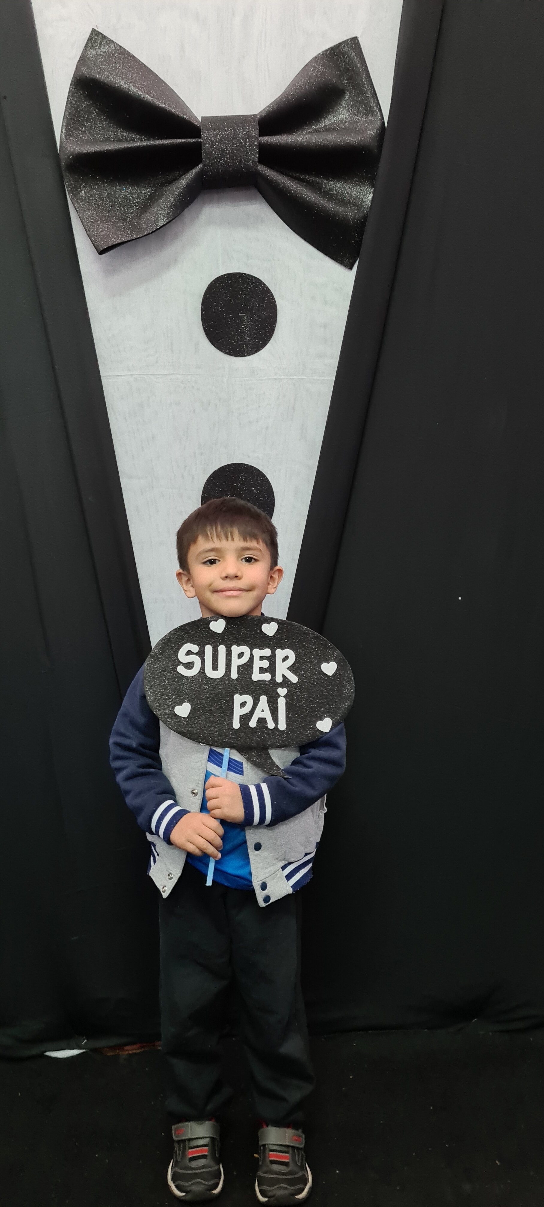 Dia dos Pais 2021- Fotos com nossos alunos da Educação Infantil Dia dos Pais 2021- Fotos com nossos alunos da Educação Infantil