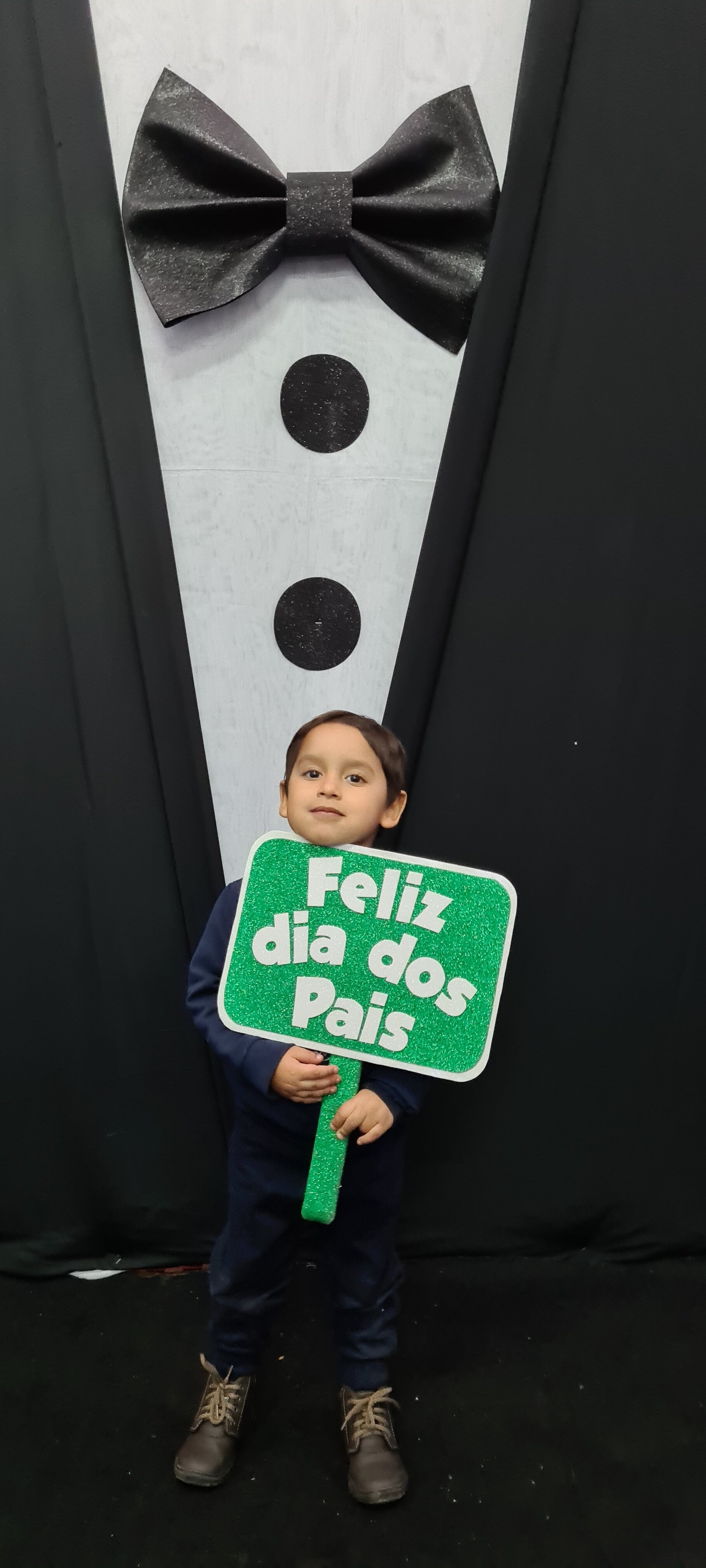 Dia dos Pais 2021- Fotos com nossos alunos da Educação Infantil Dia dos Pais 2021- Fotos com nossos alunos da Educação Infantil