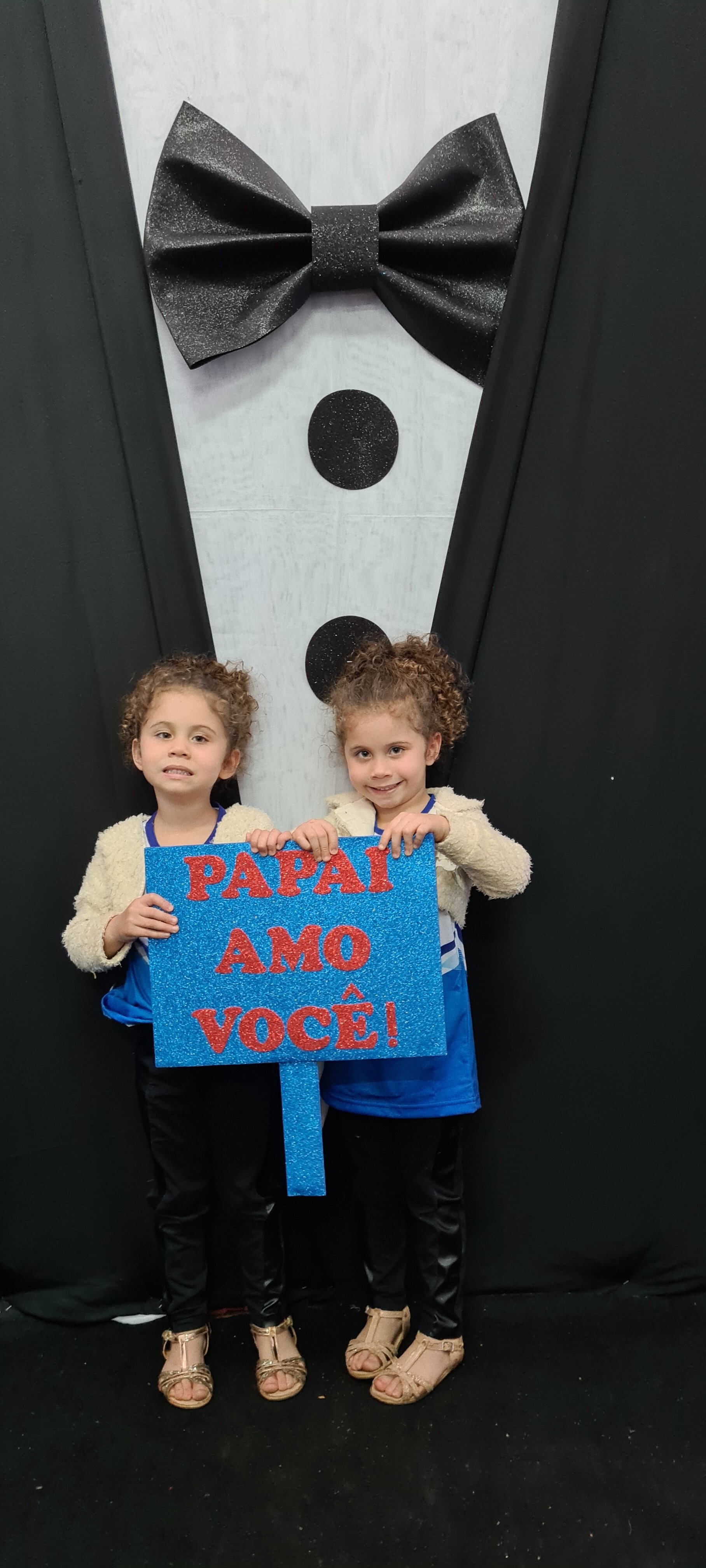 Dia dos Pais 2021- Fotos com nossos alunos da Educação Infantil Dia dos Pais 2021- Fotos com nossos alunos da Educação Infantil