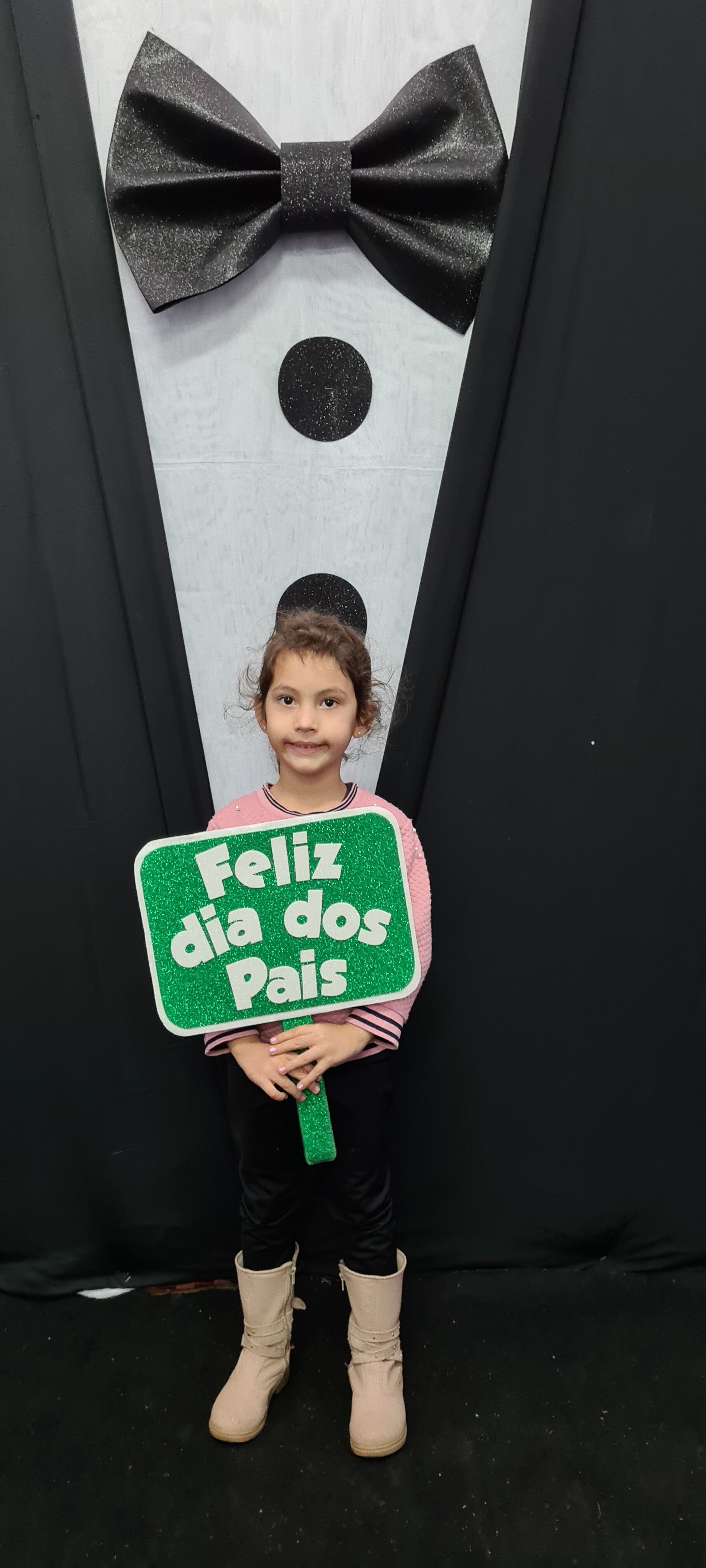 Dia dos Pais 2021- Fotos com nossos alunos da Educação Infantil Dia dos Pais 2021- Fotos com nossos alunos da Educação Infantil