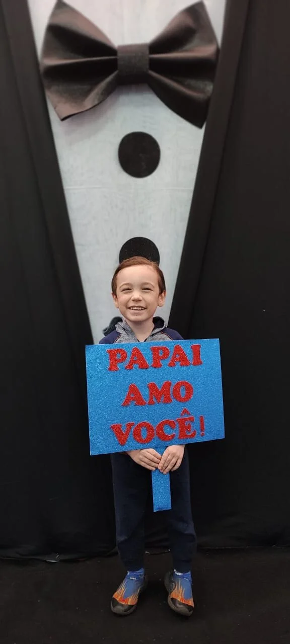 Dia dos Pais 2021- Fotos com nossos alunos da Educação Infantil Dia dos Pais 2021- Fotos com nossos alunos da Educação Infantil