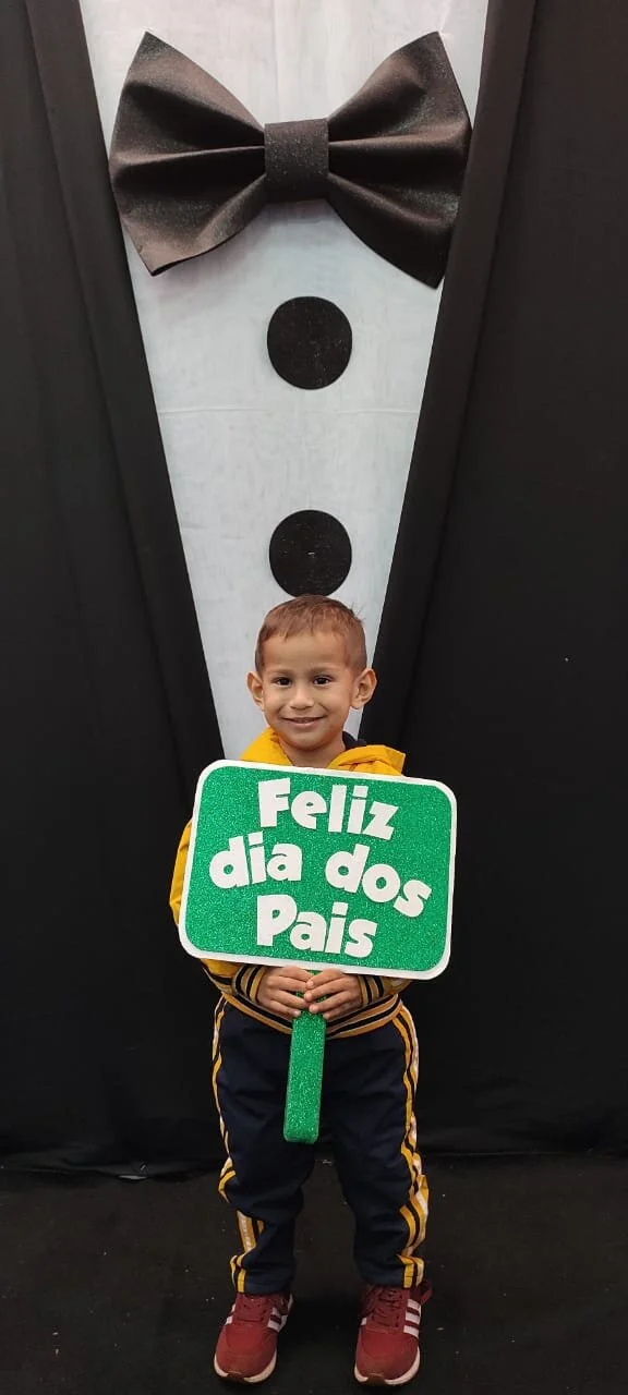 Dia dos Pais 2021- Fotos com nossos alunos da Educação Infantil Dia dos Pais 2021- Fotos com nossos alunos da Educação Infantil