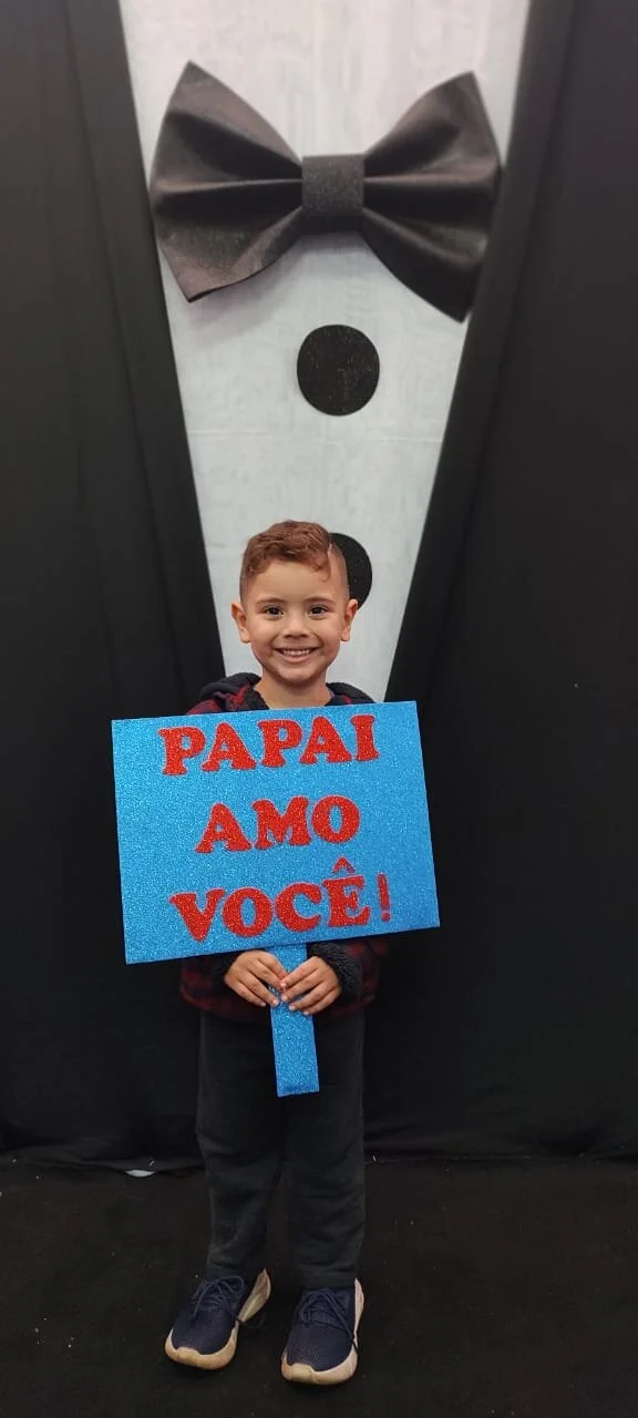 Dia dos Pais 2021- Fotos com nossos alunos da Educação Infantil Dia dos Pais 2021- Fotos com nossos alunos da Educação Infantil