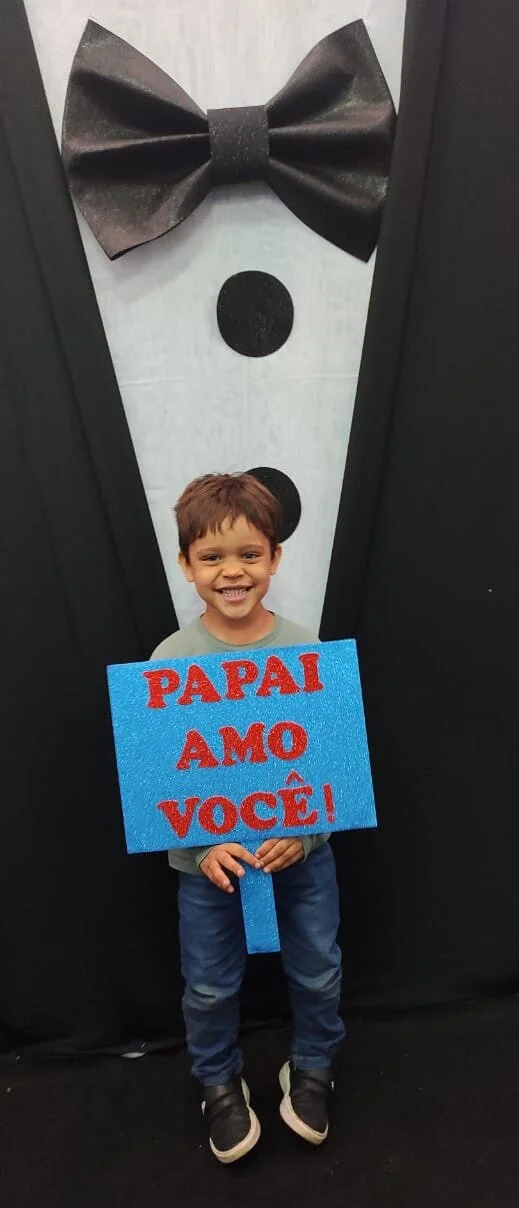 Dia dos Pais 2021- Fotos com nossos alunos da Educação Infantil Dia dos Pais 2021- Fotos com nossos alunos da Educação Infantil