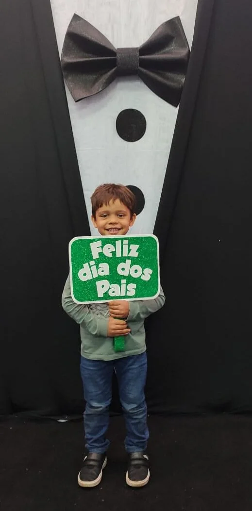 Dia dos Pais 2021- Fotos com nossos alunos da Educação Infantil Dia dos Pais 2021- Fotos com nossos alunos da Educação Infantil