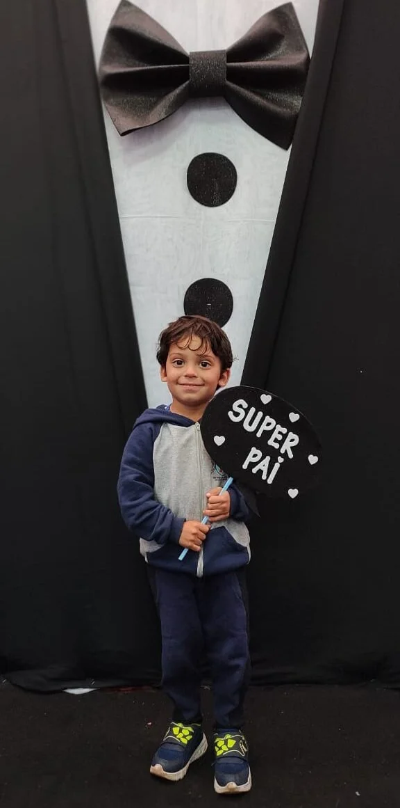 Dia dos Pais 2021- Fotos com nossos alunos da Educação Infantil Dia dos Pais 2021- Fotos com nossos alunos da Educação Infantil