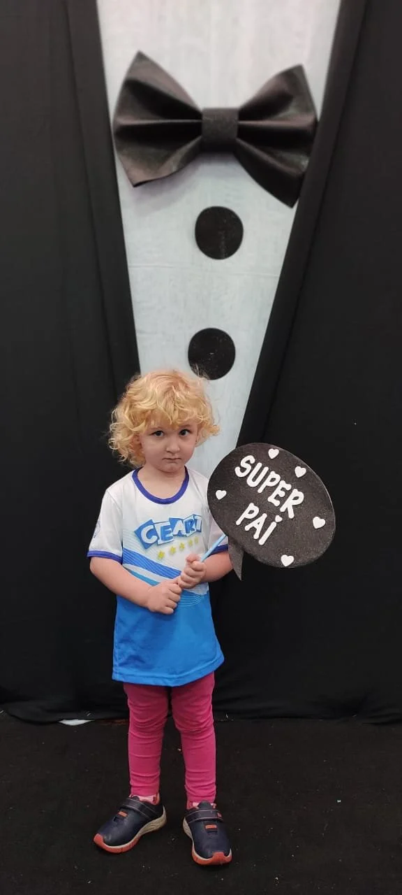 Dia dos Pais 2021- Fotos com nossos alunos da Educação Infantil Dia dos Pais 2021- Fotos com nossos alunos da Educação Infantil