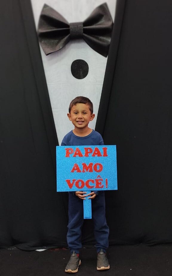 Dia dos Pais 2021- Fotos com nossos alunos da Educação Infantil Dia dos Pais 2021- Fotos com nossos alunos da Educação Infantil