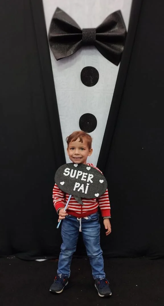 Dia dos Pais 2021- Fotos com nossos alunos da Educação Infantil Dia dos Pais 2021- Fotos com nossos alunos da Educação Infantil