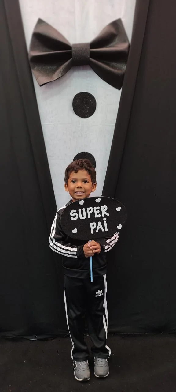 Dia dos Pais 2021- Fotos com nossos alunos da Educação Infantil Dia dos Pais 2021- Fotos com nossos alunos da Educação Infantil