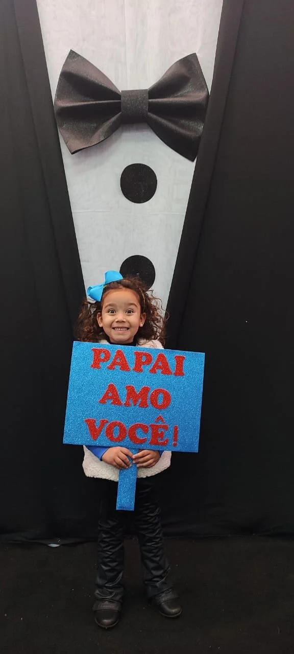 Dia dos Pais 2021- Fotos com nossos alunos da Educação Infantil Dia dos Pais 2021- Fotos com nossos alunos da Educação Infantil