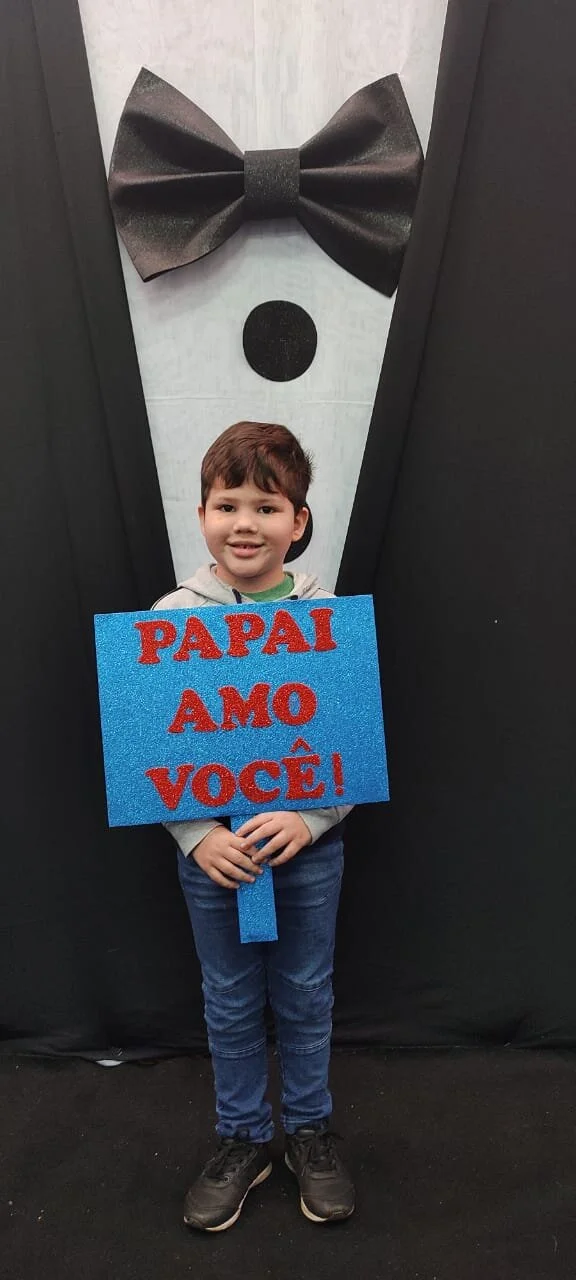 Dia dos Pais 2021- Fotos com nossos alunos da Educação Infantil Dia dos Pais 2021- Fotos com nossos alunos da Educação Infantil