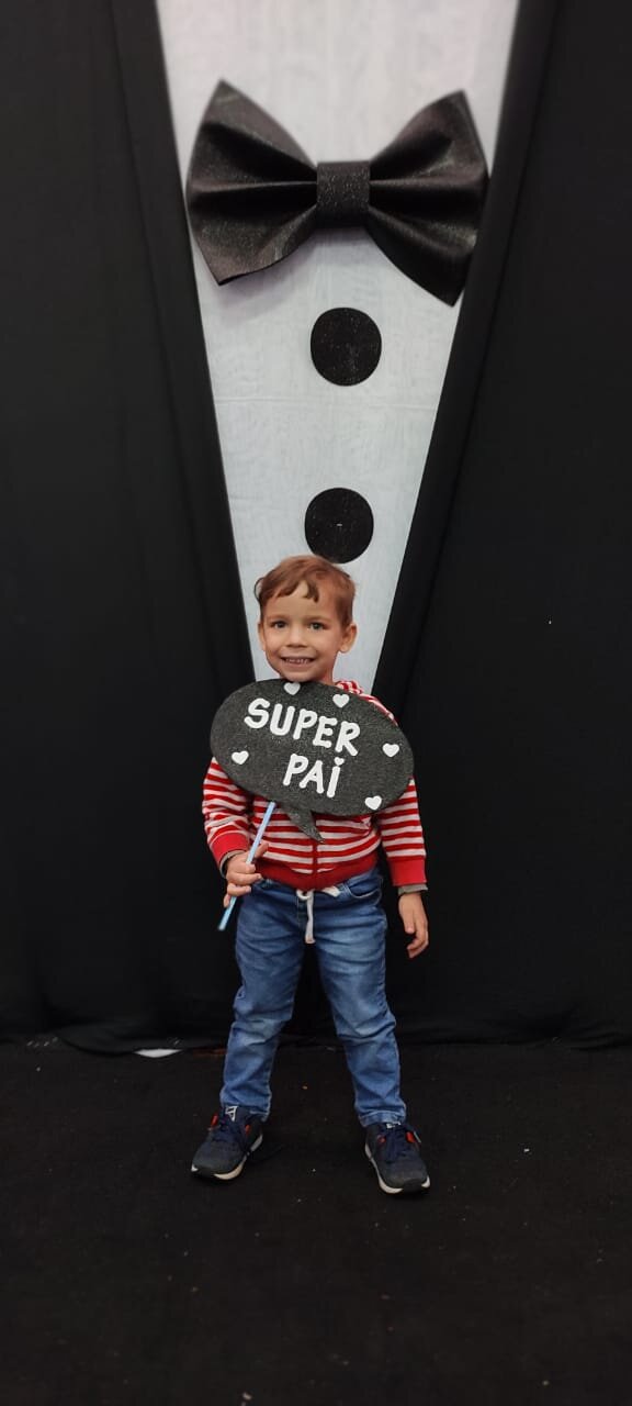 Dia dos Pais 2021- Fotos com nossos alunos da Educação Infantil Dia dos Pais 2021- Fotos com nossos alunos da Educação Infantil