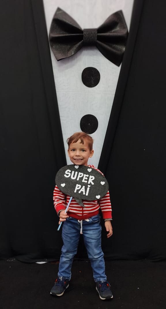 Dia dos Pais 2021- Fotos com nossos alunos da Educação Infantil Dia dos Pais 2021- Fotos com nossos alunos da Educação Infantil