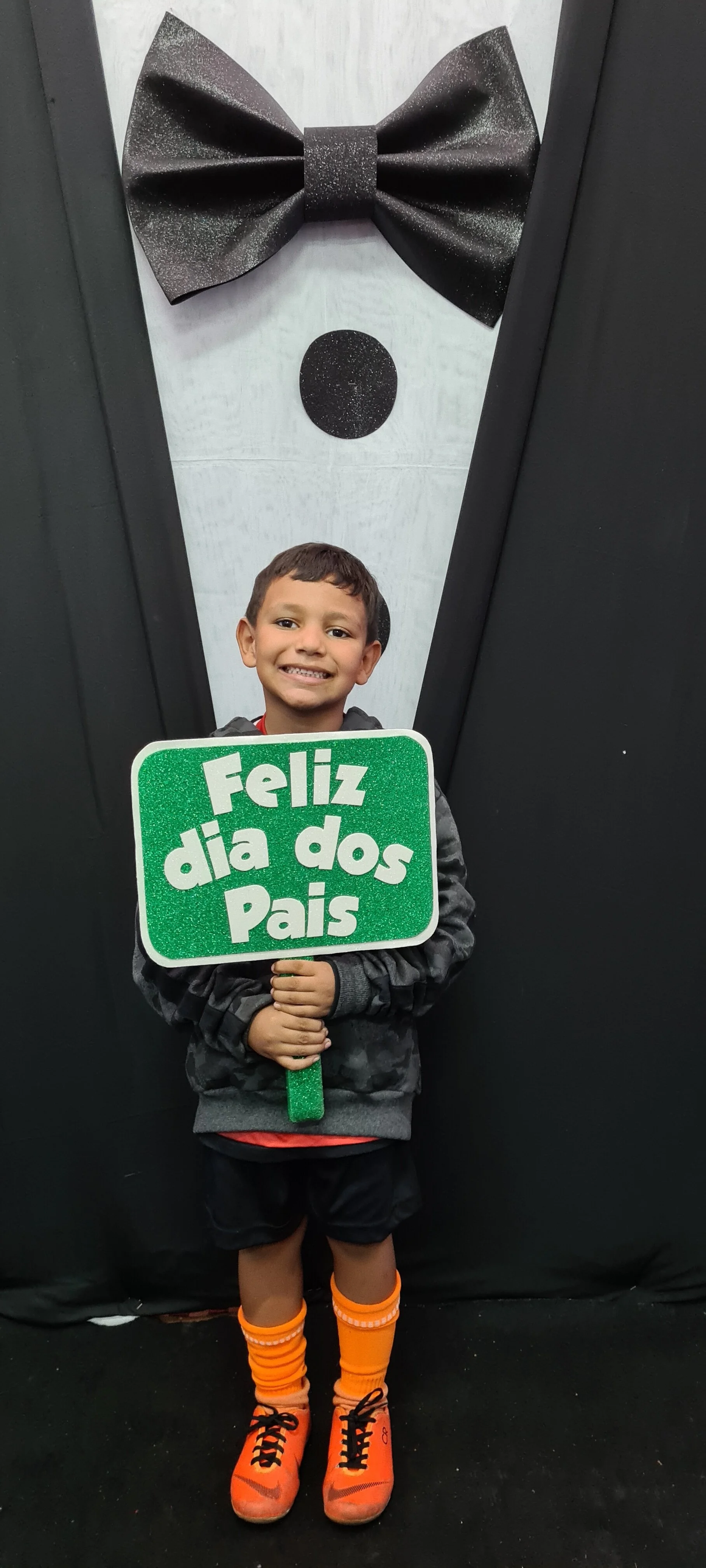 Dia dos Pais 2021- Fotos com nossos alunos da Educação Infantil Dia dos Pais 2021- Fotos com nossos alunos da Educação Infantil
