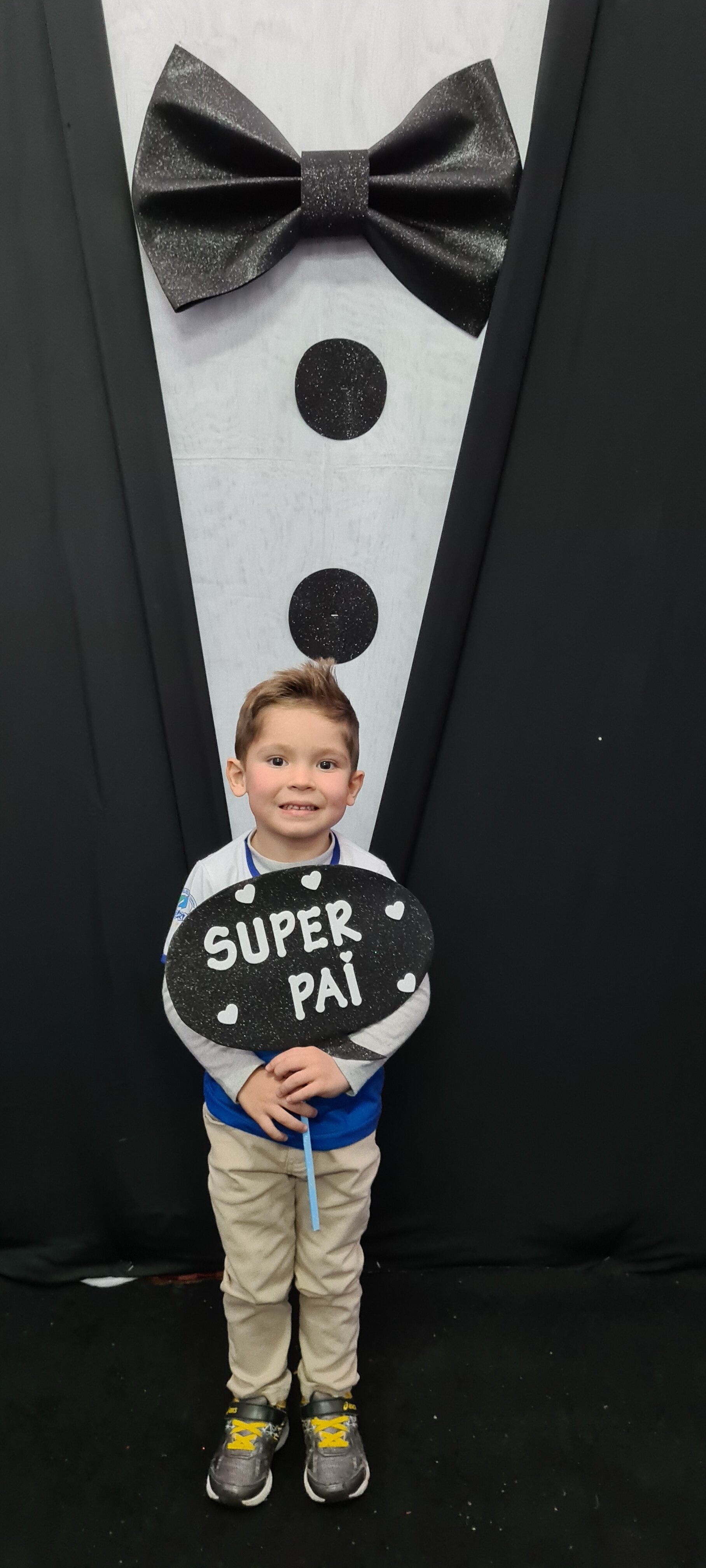 Dia dos Pais 2021- Fotos com nossos alunos da Educação Infantil Dia dos Pais 2021- Fotos com nossos alunos da Educação Infantil