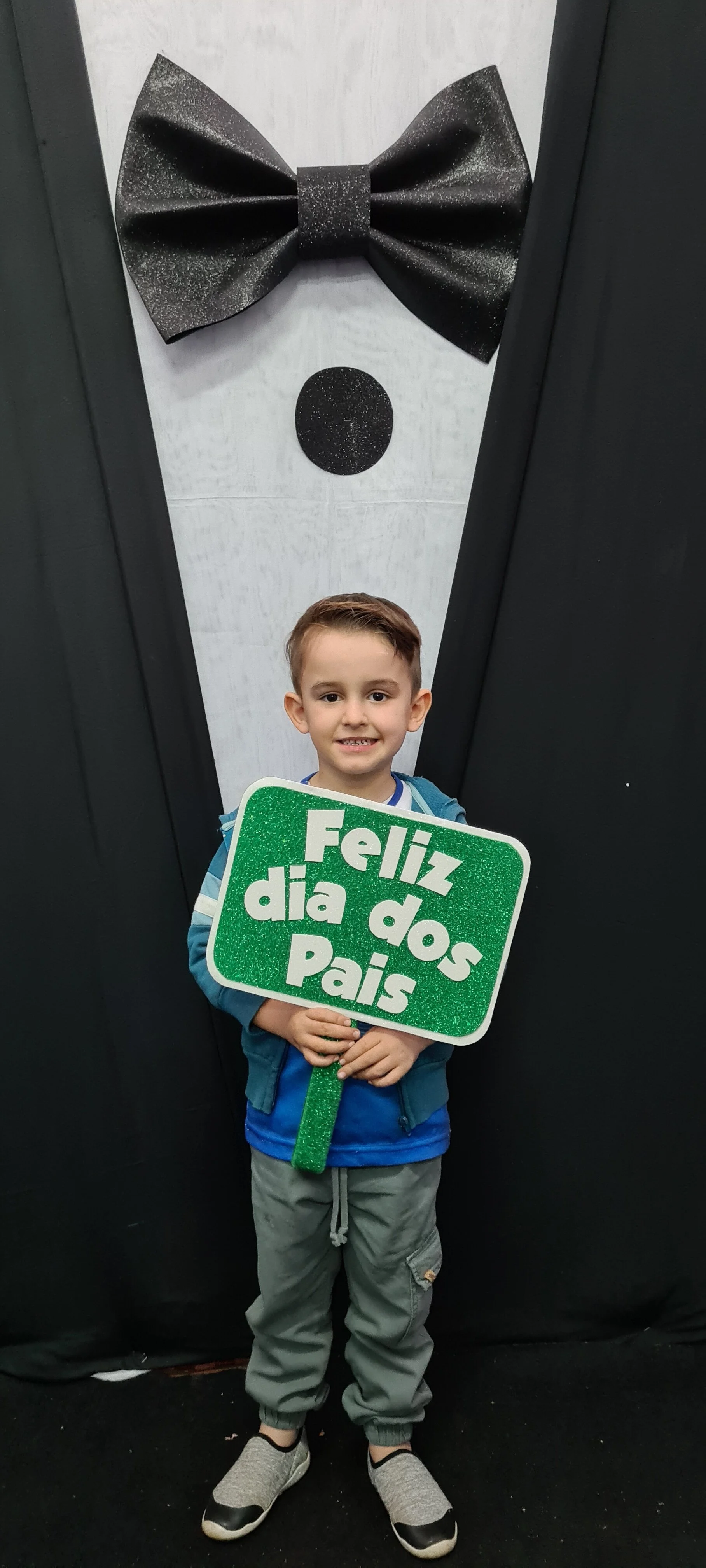 Dia dos Pais 2021- Fotos com nossos alunos da Educação Infantil Dia dos Pais 2021- Fotos com nossos alunos da Educação Infantil