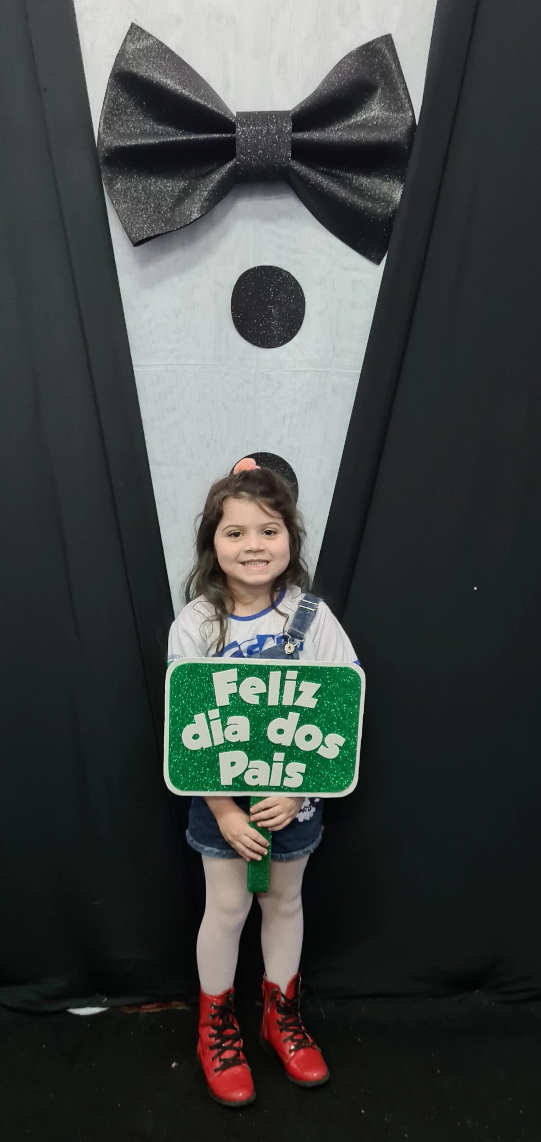 Dia dos Pais 2021- Fotos com nossos alunos da Educação Infantil Dia dos Pais 2021- Fotos com nossos alunos da Educação Infantil