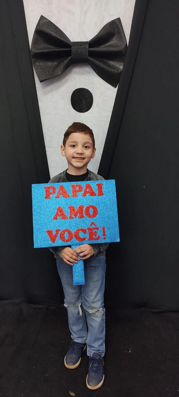 Dia dos Pais 2021- Fotos com nossos alunos da Educação Infantil Dia dos Pais 2021- Fotos com nossos alunos da Educação Infantil