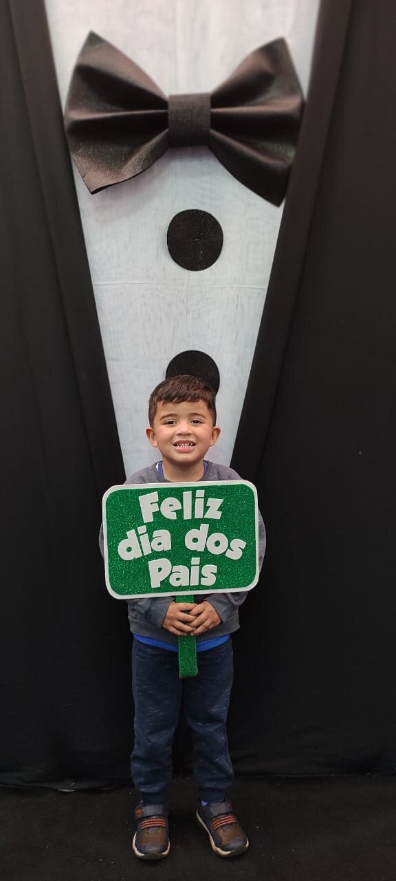 Dia dos Pais 2021- Fotos com nossos alunos da Educação Infantil Dia dos Pais 2021- Fotos com nossos alunos da Educação Infantil
