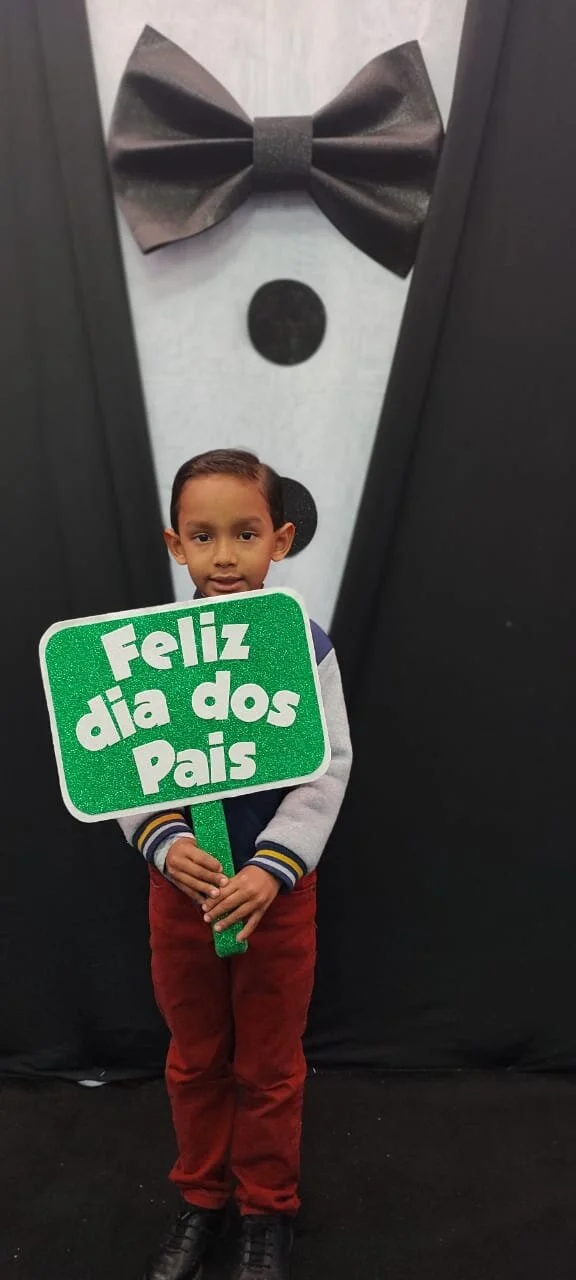 Dia dos Pais 2021- Fotos com nossos alunos da Educação Infantil Dia dos Pais 2021- Fotos com nossos alunos da Educação Infantil