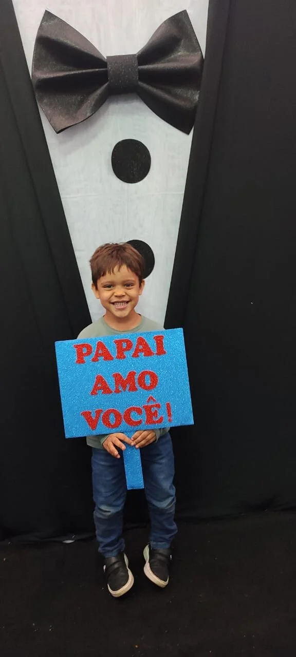 Dia dos Pais 2021- Fotos com nossos alunos da Educação Infantil Dia dos Pais 2021- Fotos com nossos alunos da Educação Infantil