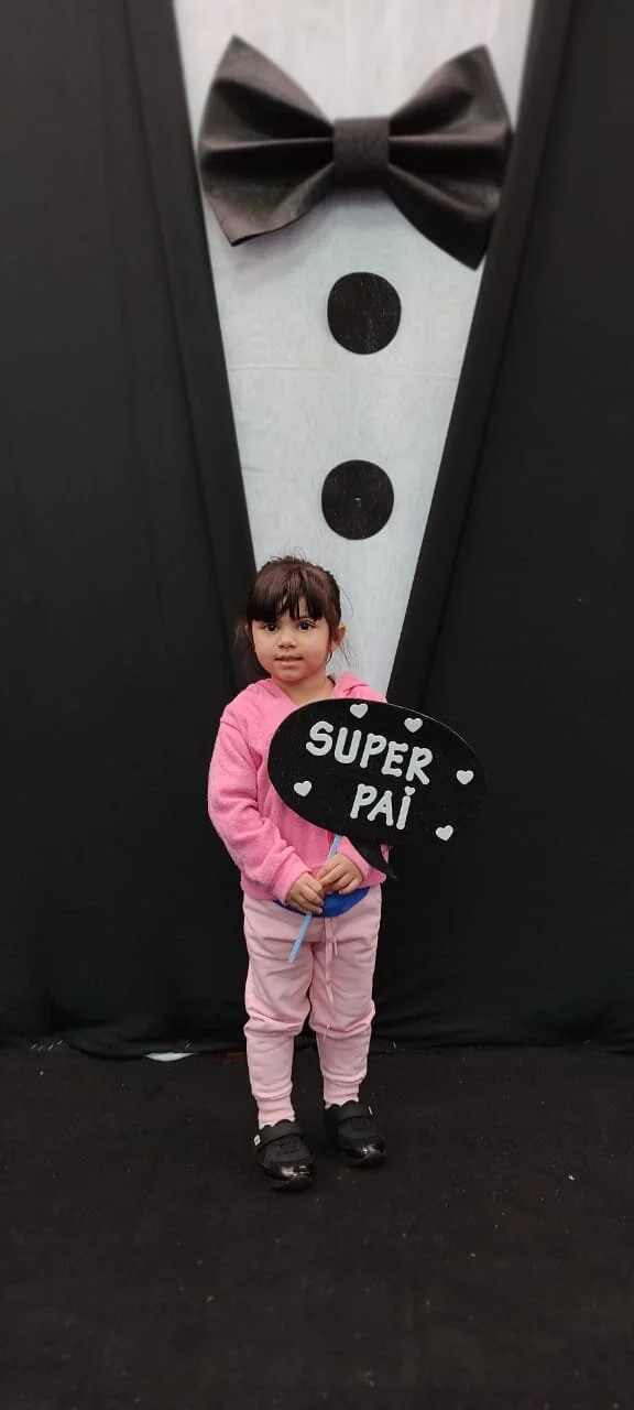 Dia dos Pais 2021- Fotos com nossos alunos da Educação Infantil Dia dos Pais 2021- Fotos com nossos alunos da Educação Infantil
