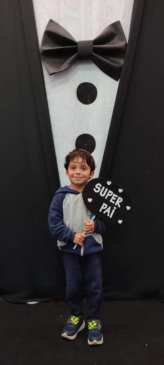 Dia dos Pais 2021- Fotos com nossos alunos da Educação Infantil Dia dos Pais 2021- Fotos com nossos alunos da Educação Infantil