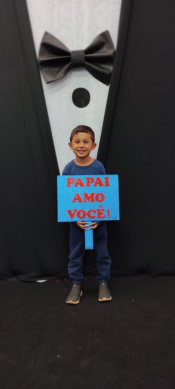 Dia dos Pais 2021- Fotos com nossos alunos da Educação Infantil Dia dos Pais 2021- Fotos com nossos alunos da Educação Infantil