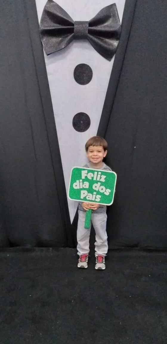 Dia dos Pais 2021- Fotos com nossos alunos da Educação Infantil Dia dos Pais 2021- Fotos com nossos alunos da Educação Infantil