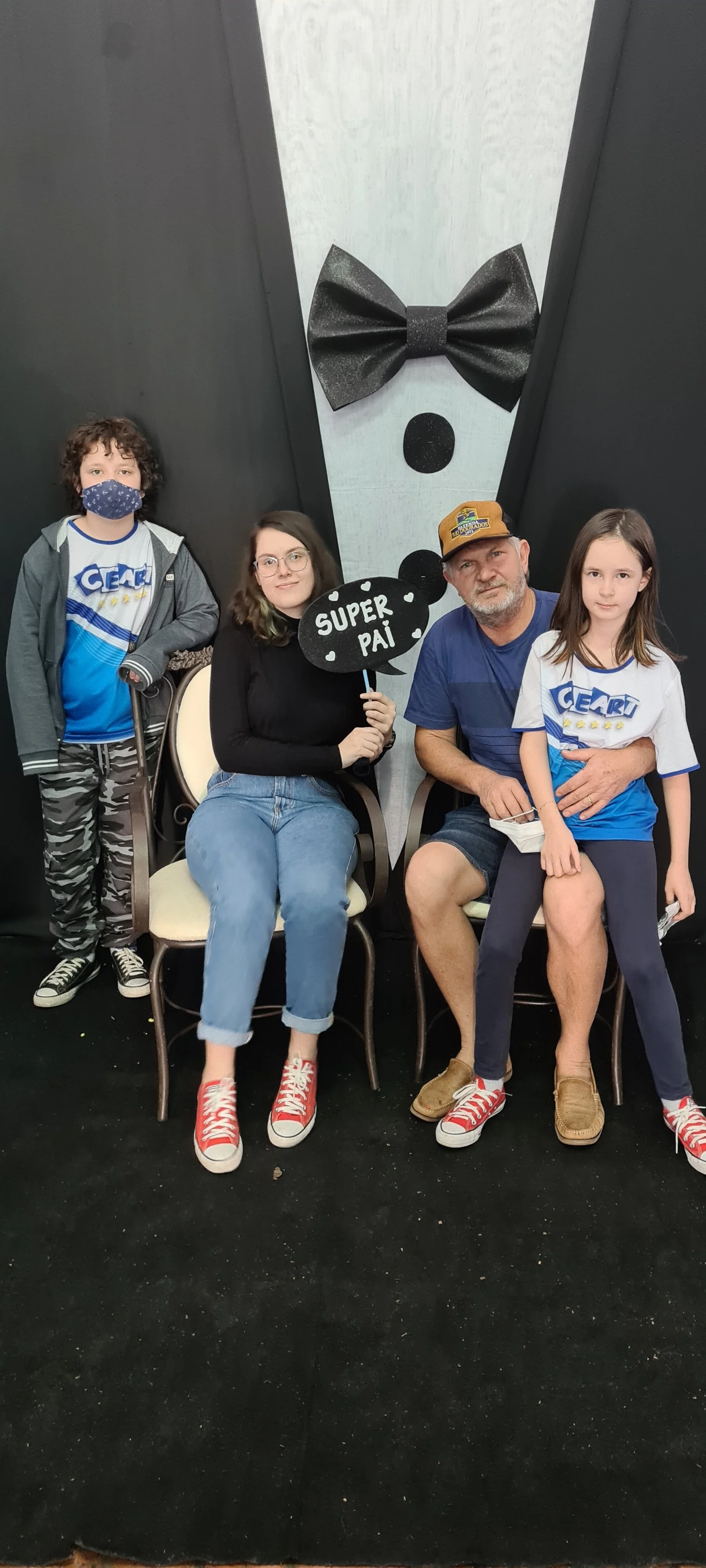 Dia dos Pais 2021- Fotos com os pais na escola.