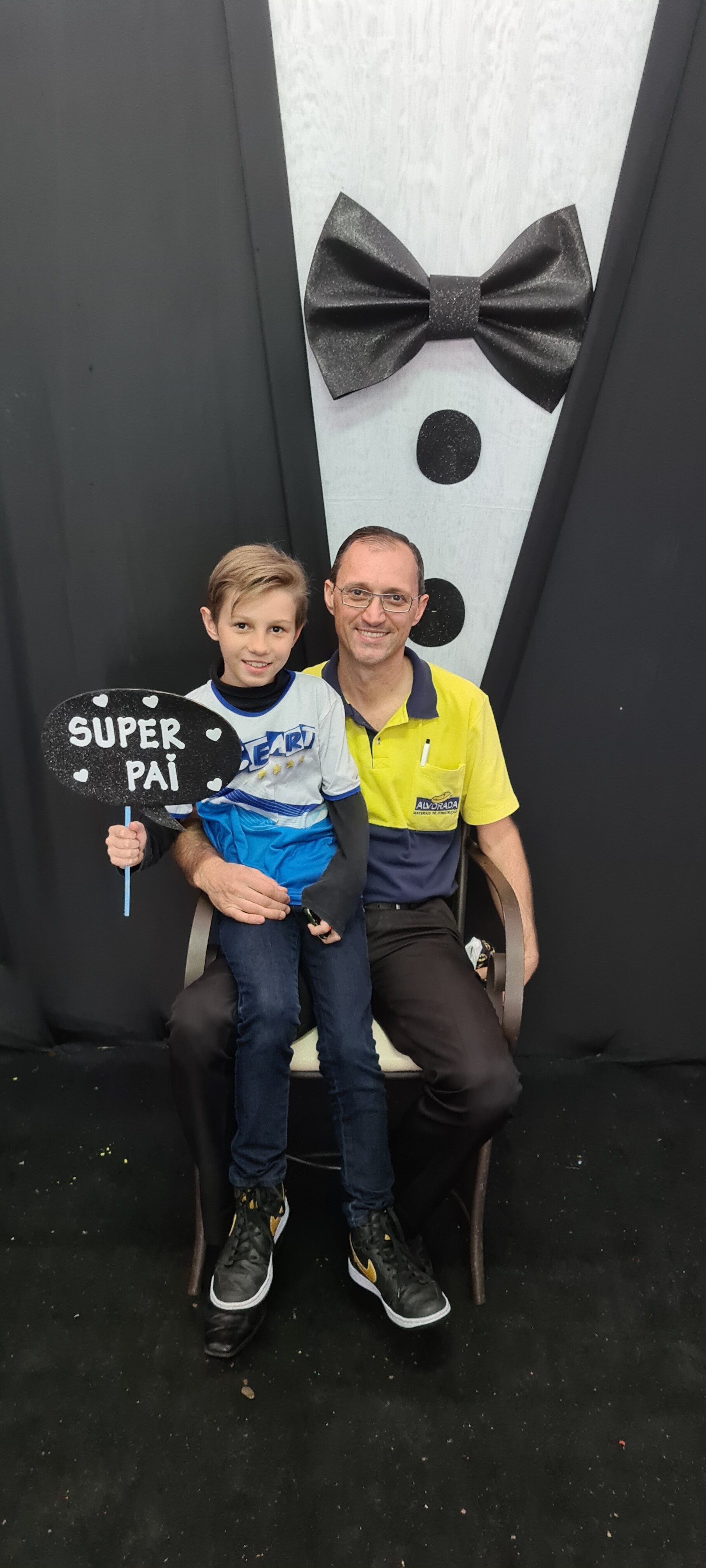 Dia dos Pais 2021- Fotos com os pais na escola.