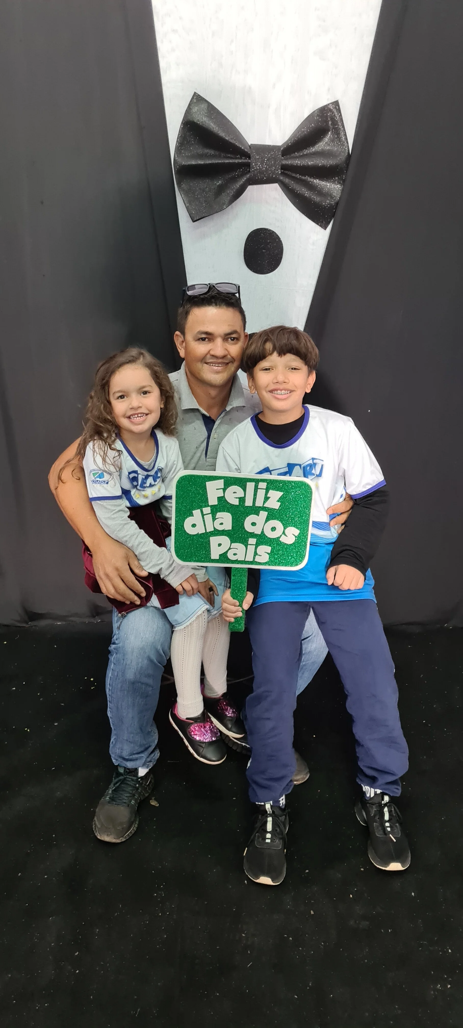 Dia dos Pais 2021- Fotos com os pais na escola.