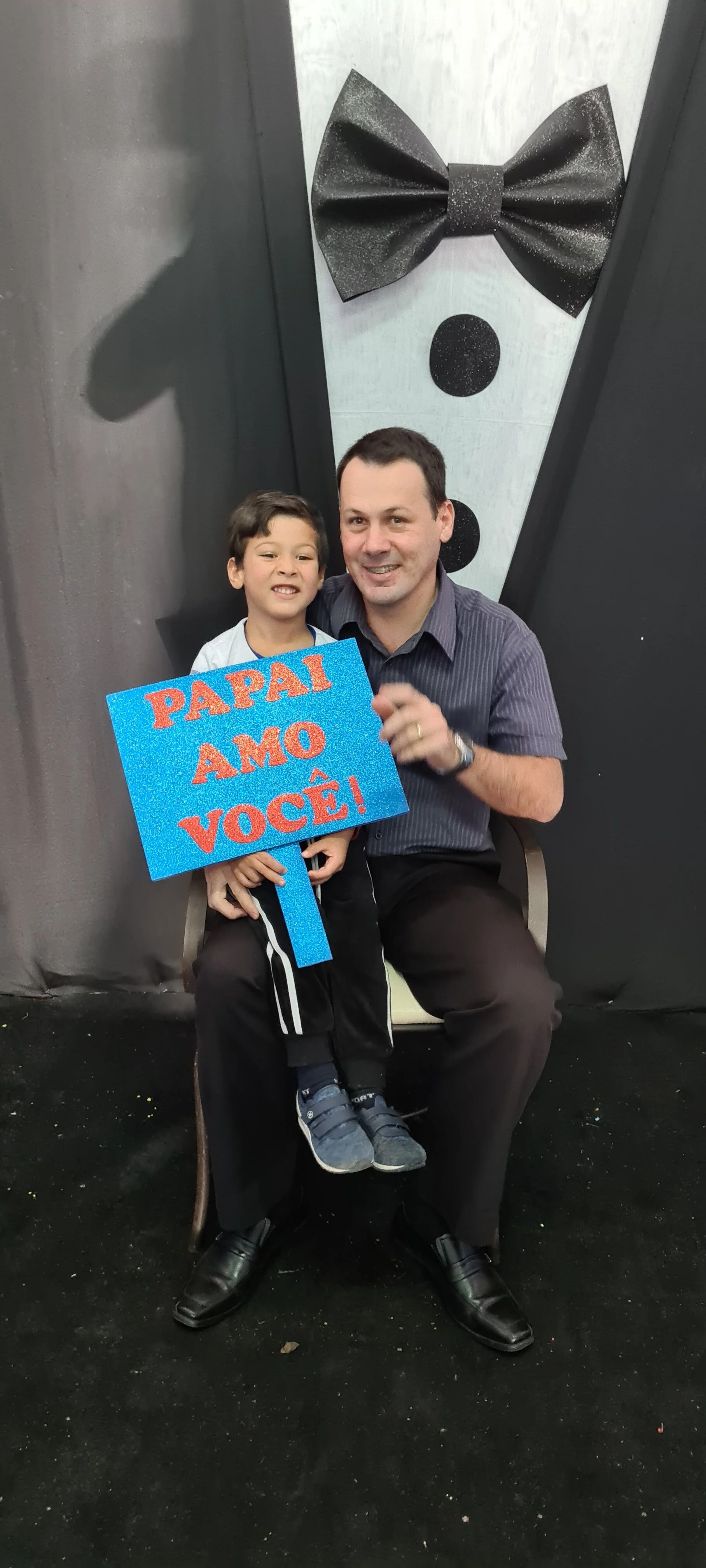Dia dos Pais 2021- Fotos com os pais na escola.
