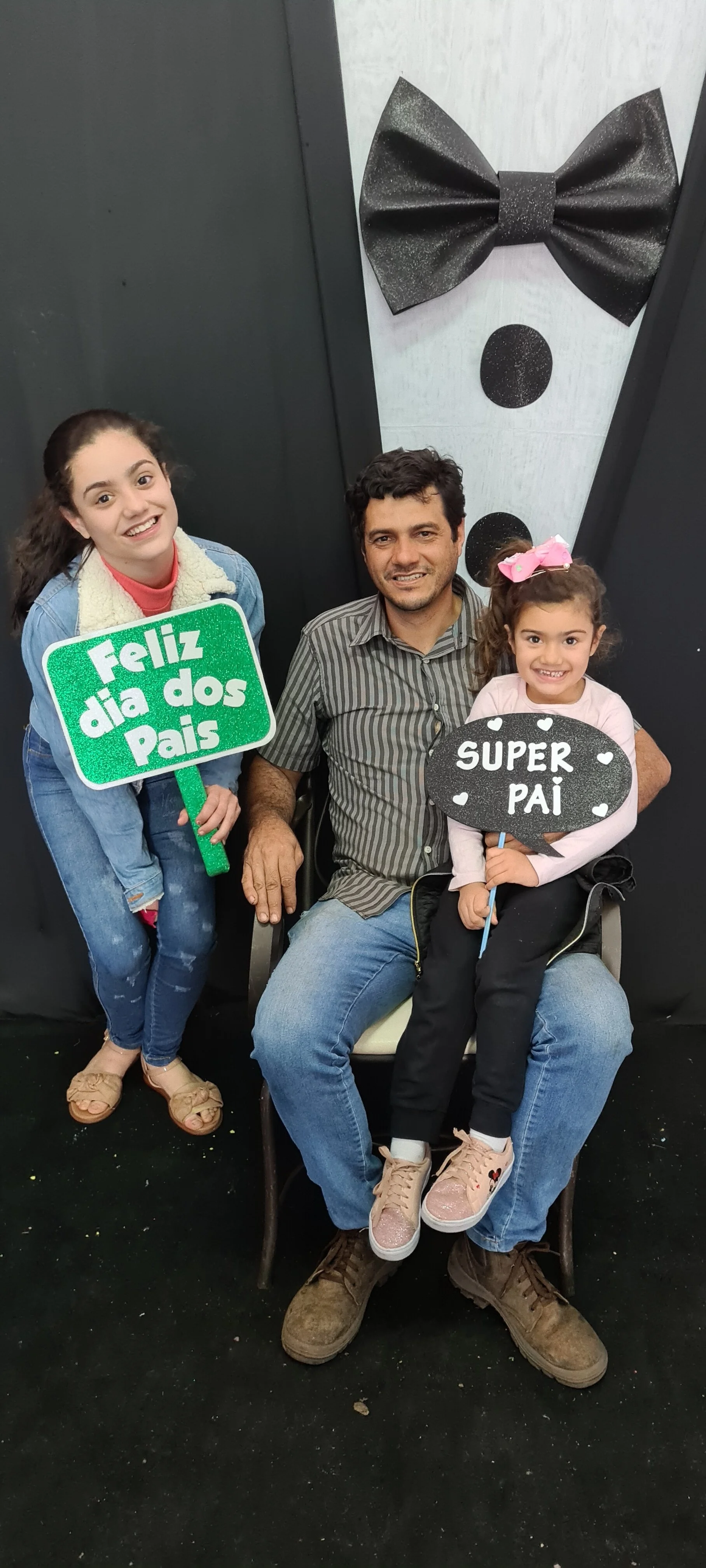 Dia dos Pais 2021- Fotos com os pais na escola.