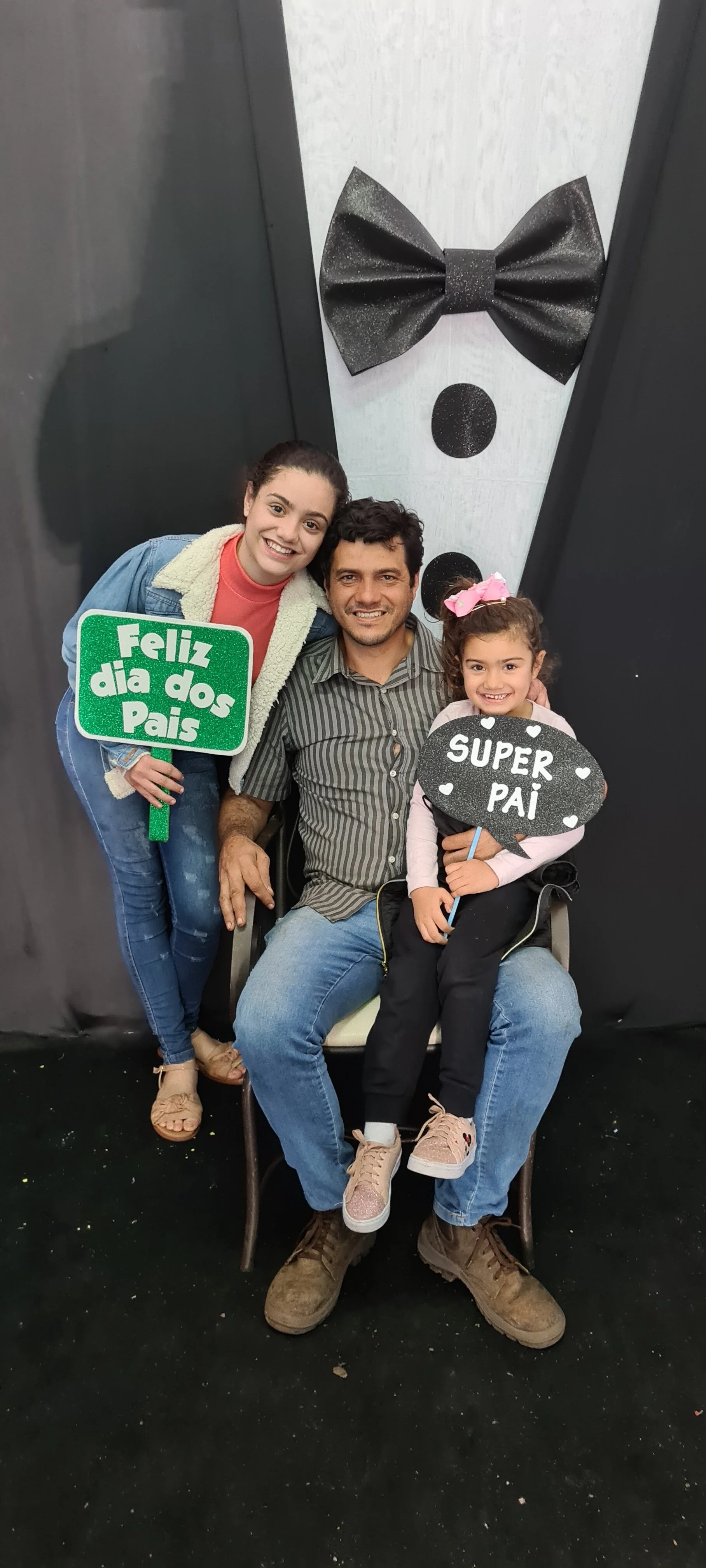 Dia dos Pais 2021- Fotos com os pais na escola.