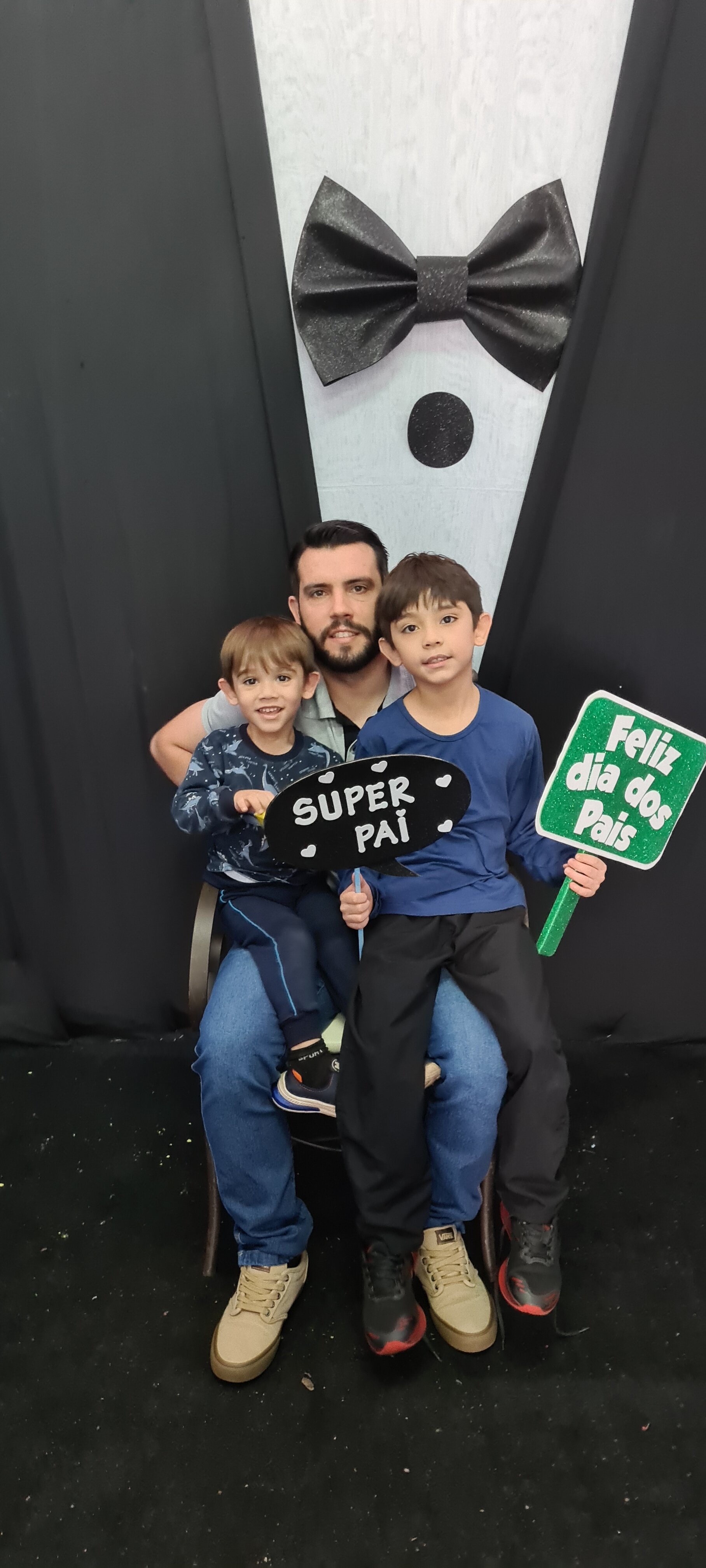 Dia dos Pais 2021- Fotos com os pais na escola.