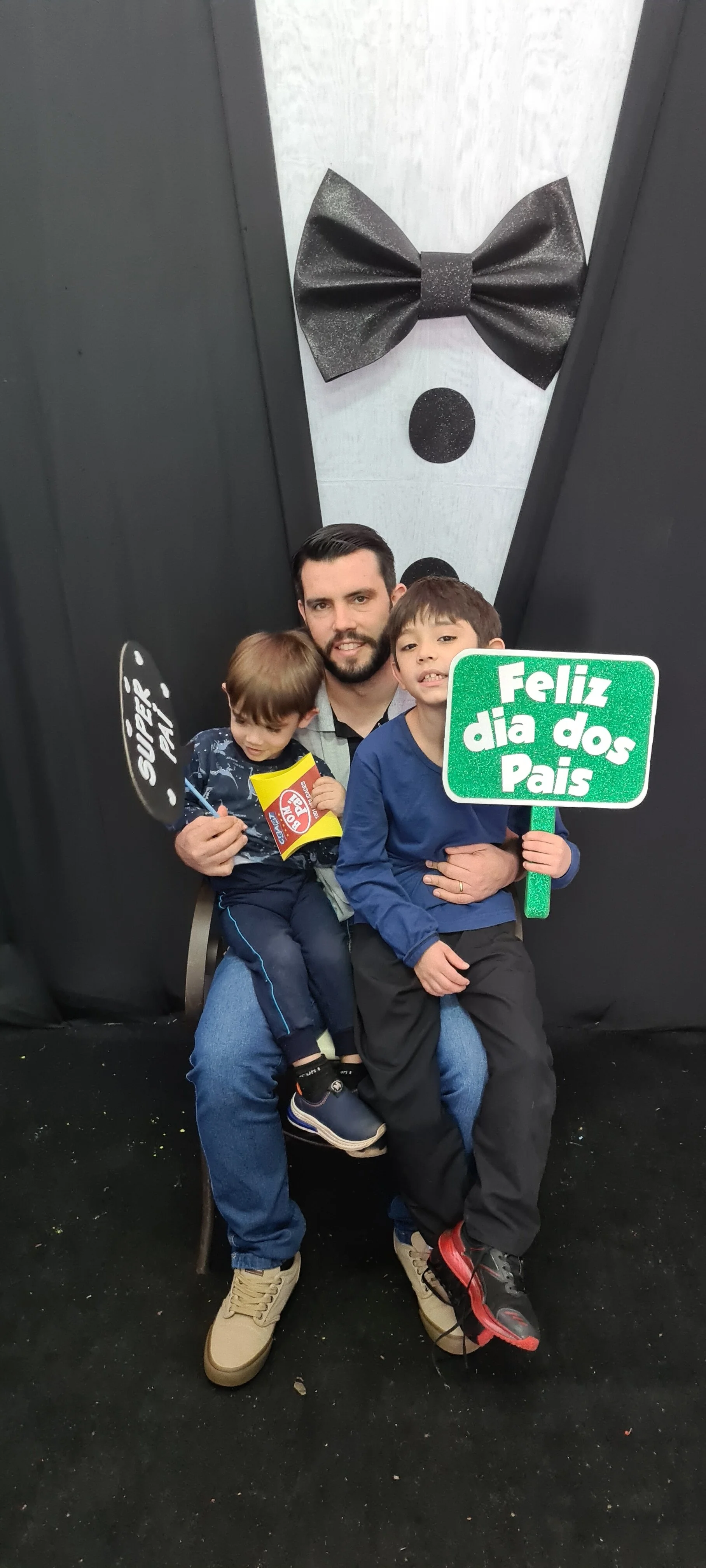 Dia dos Pais 2021- Fotos com os pais na escola.