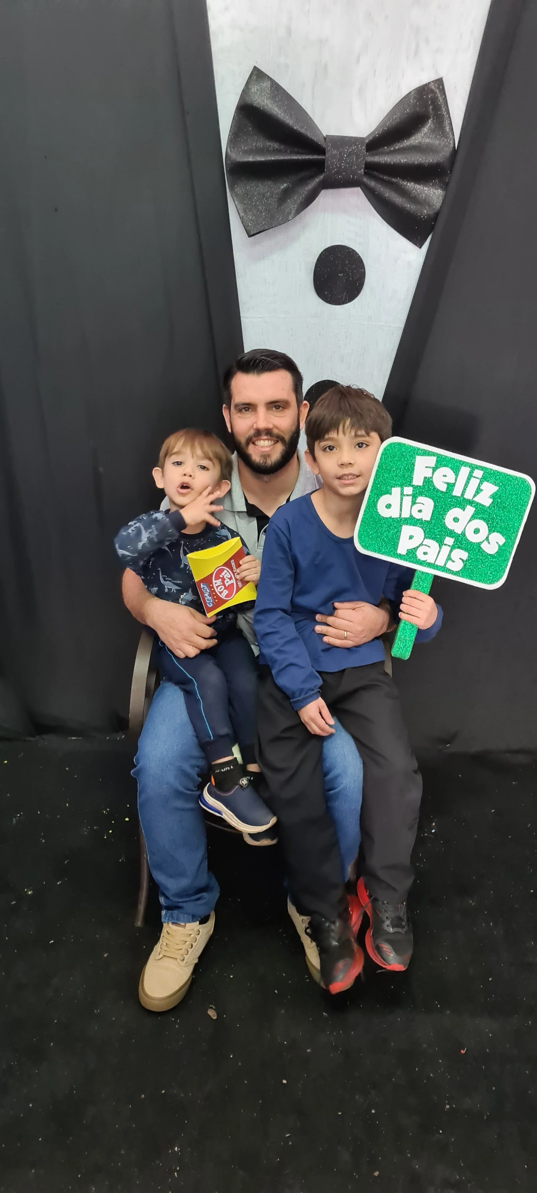 Dia dos Pais 2021- Fotos com os pais na escola.