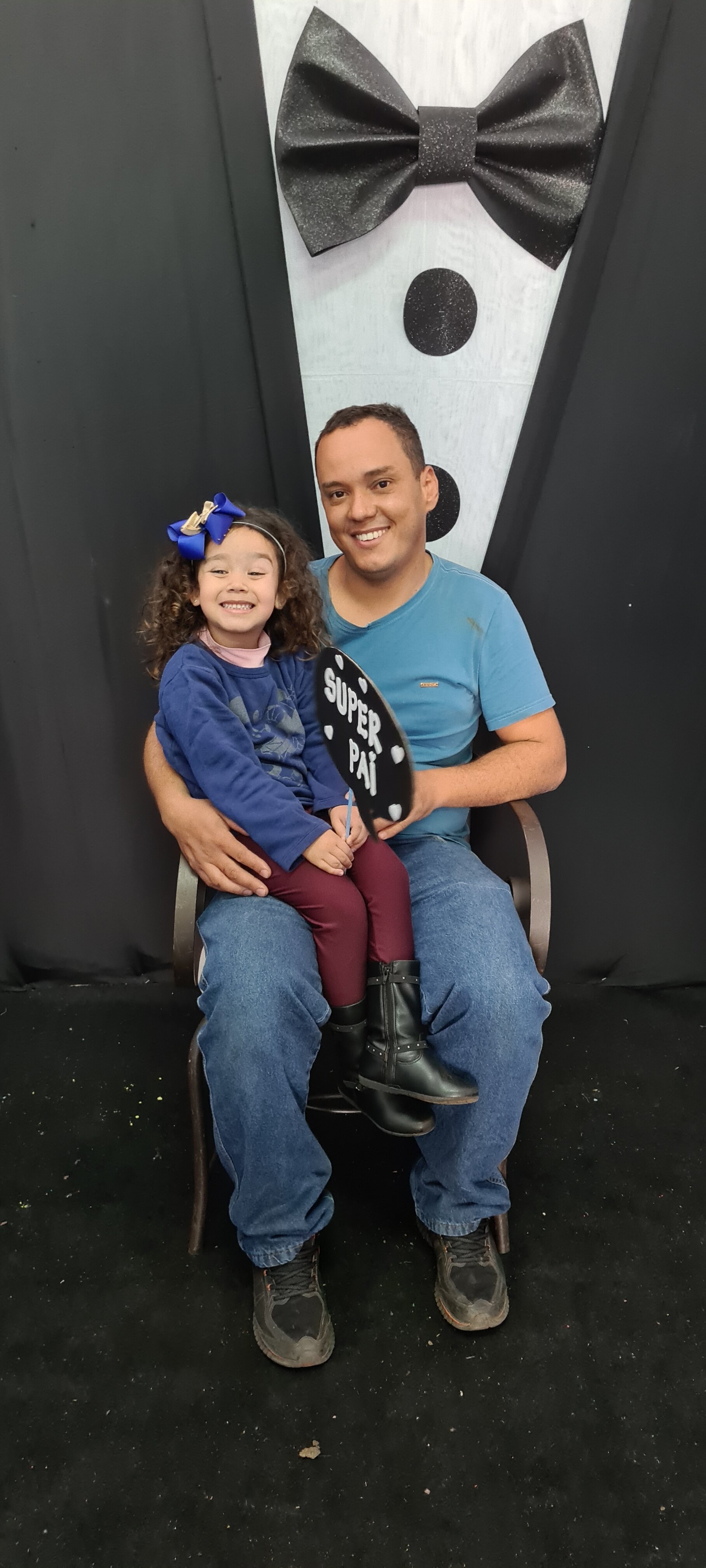 Dia dos Pais 2021- Fotos com os pais na escola.