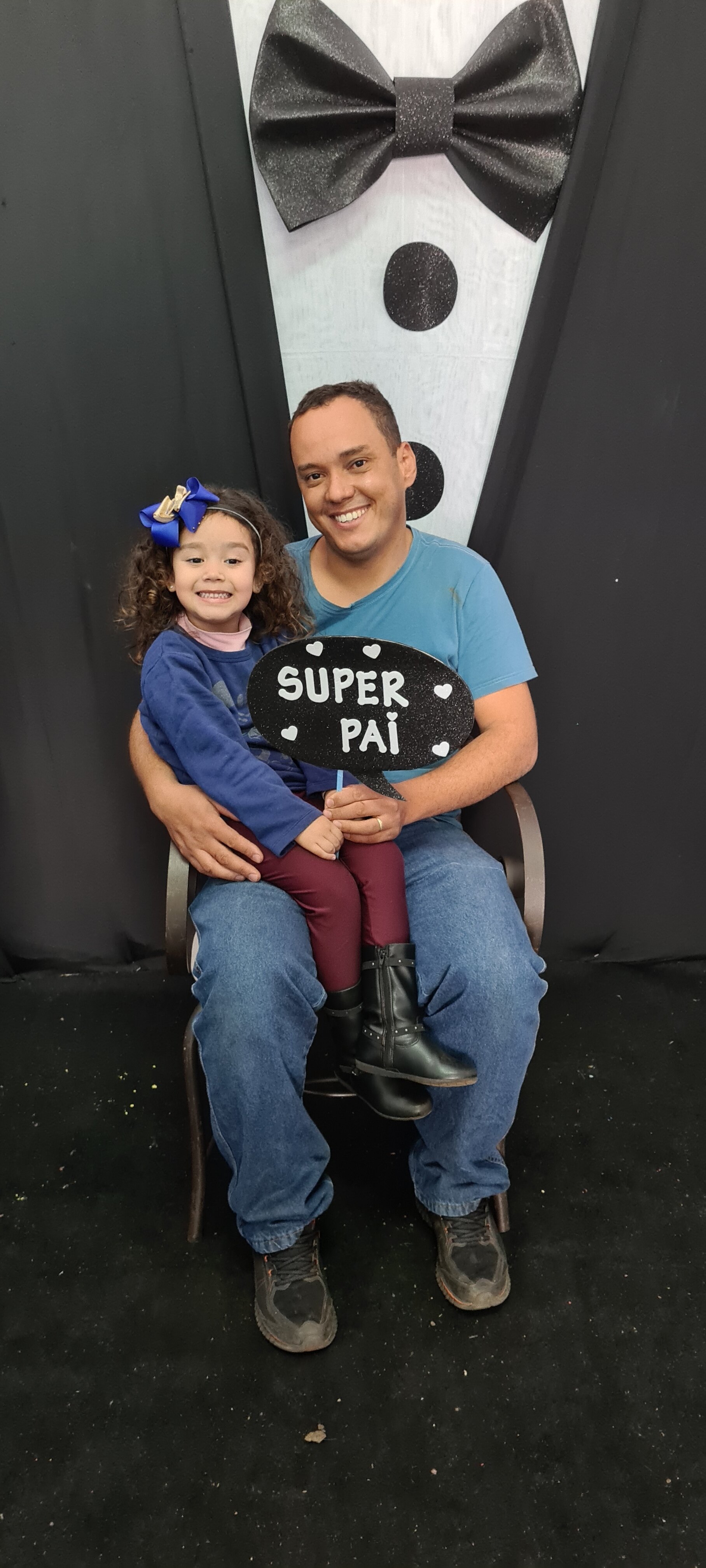 Dia dos Pais 2021- Fotos com os pais na escola.