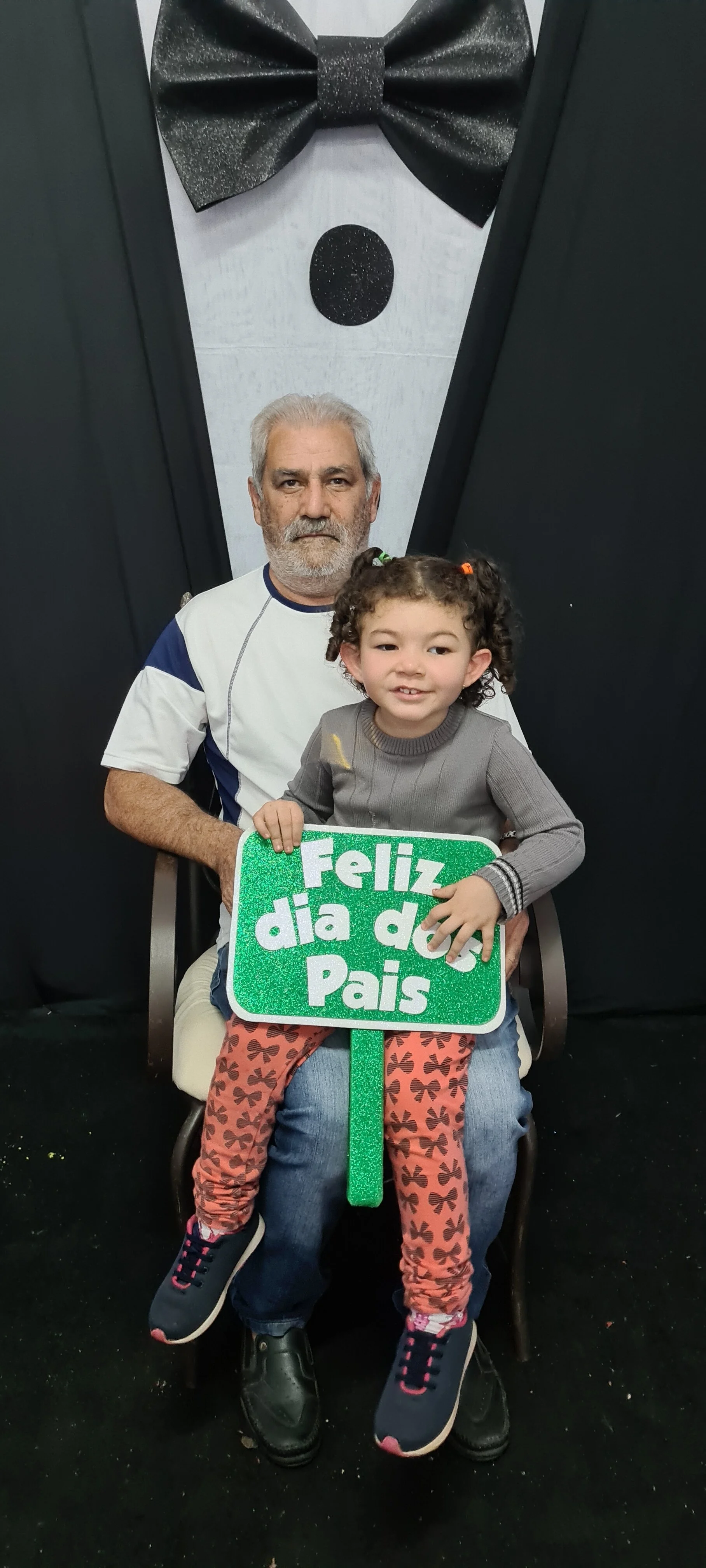 Dia dos Pais 2021- Fotos com os pais na escola.
