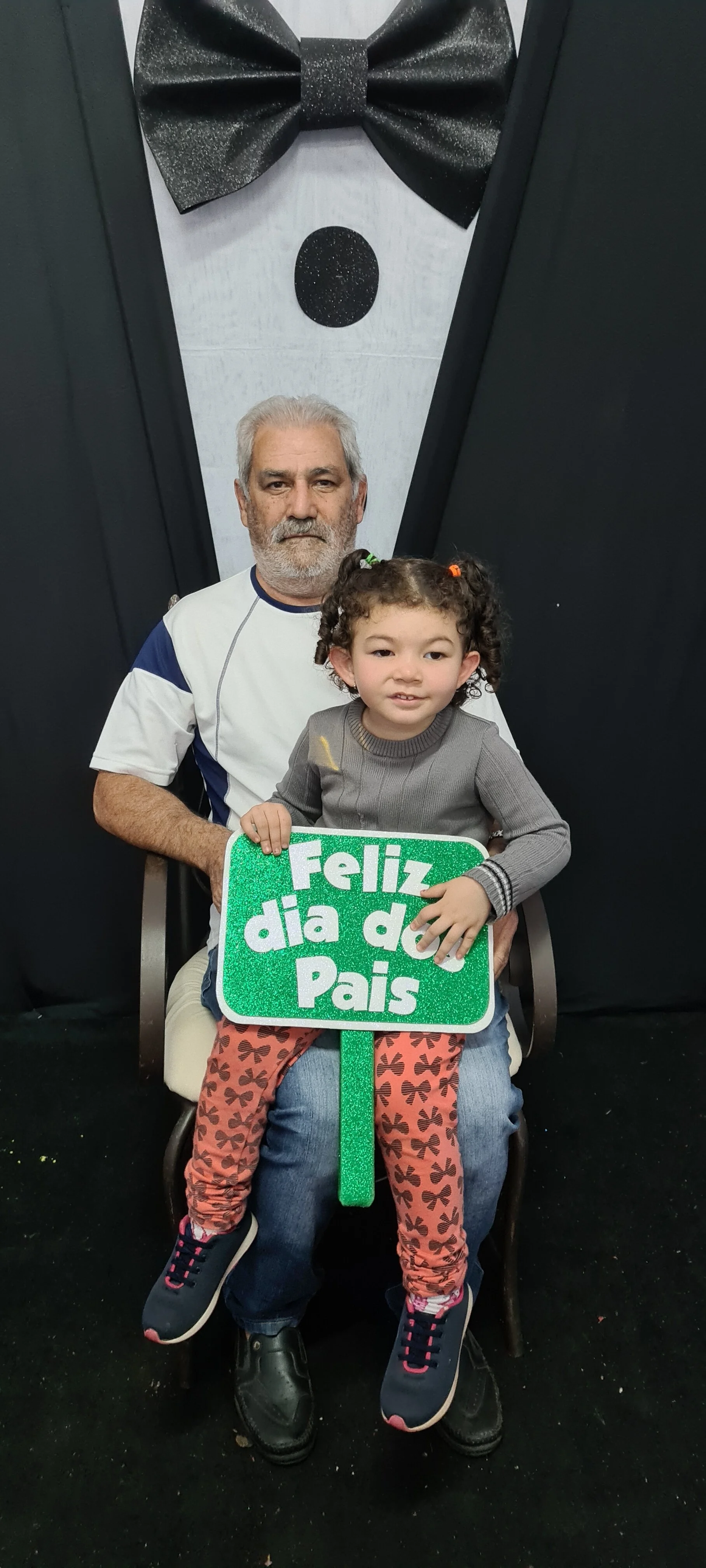 Dia dos Pais 2021- Fotos com os pais na escola.