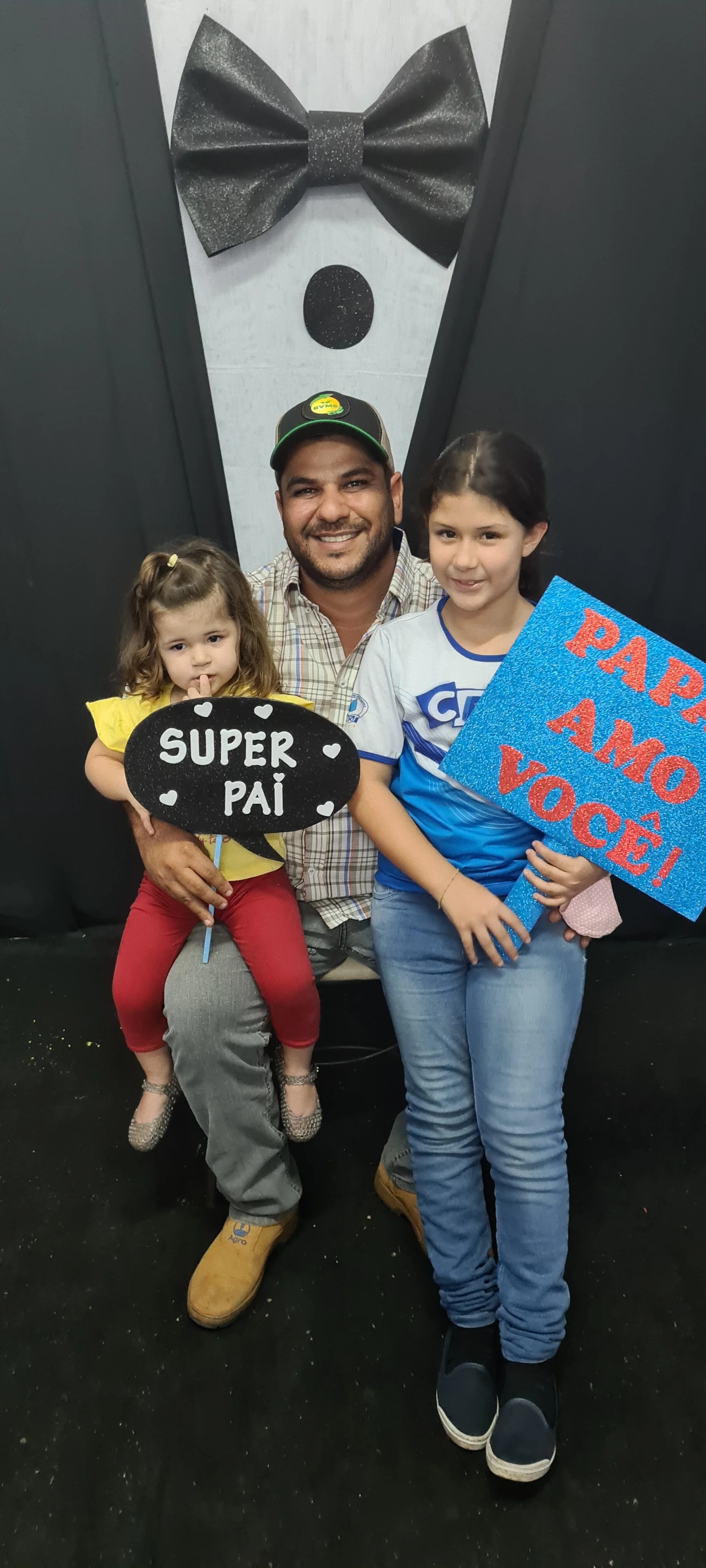 Dia dos Pais 2021- Fotos com os pais na escola.