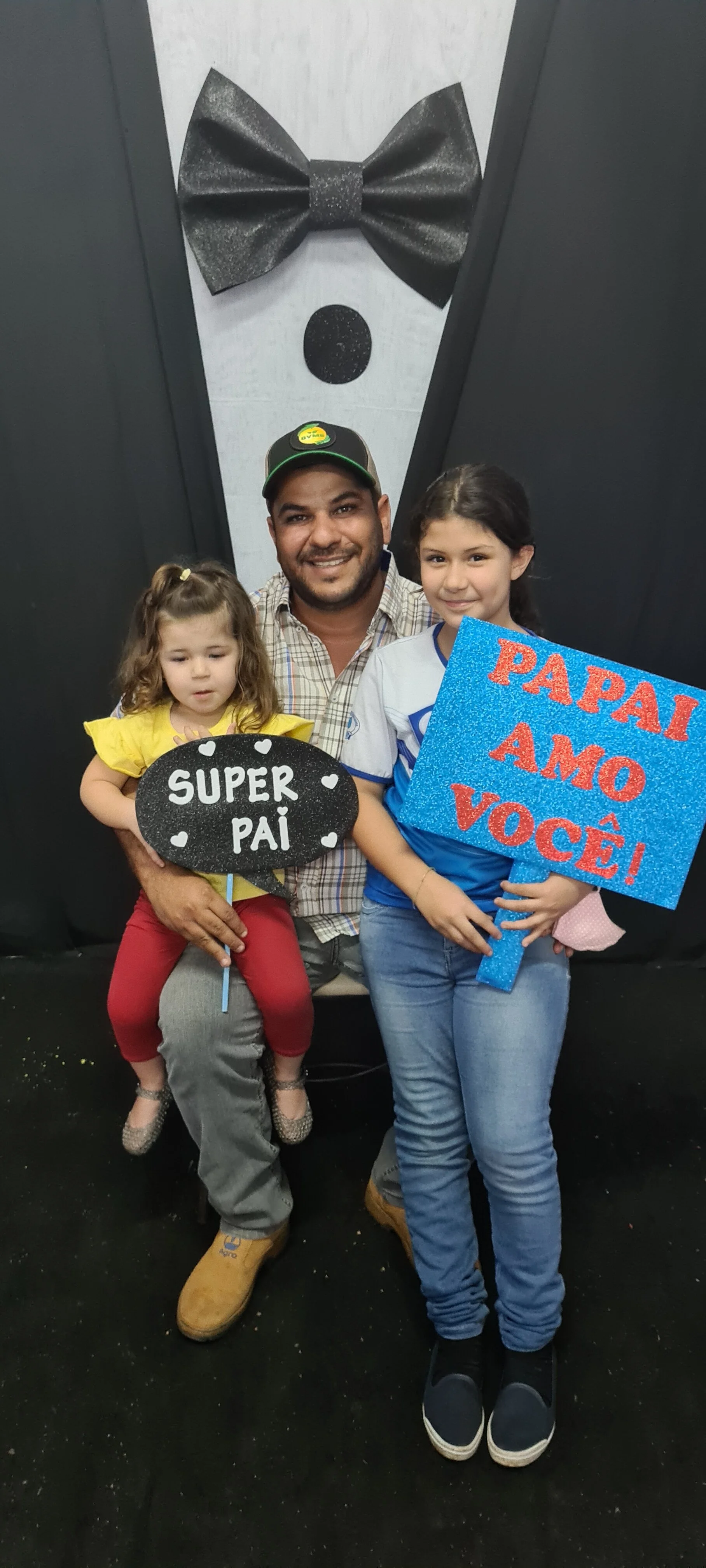 Dia dos Pais 2021- Fotos com os pais na escola.