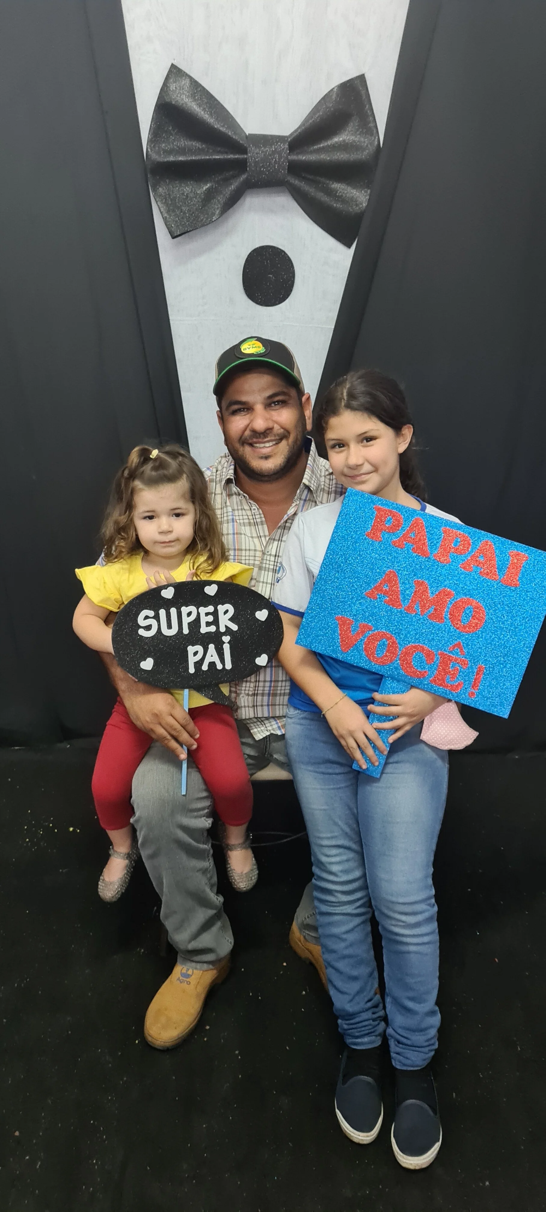 Dia dos Pais 2021- Fotos com os pais na escola.