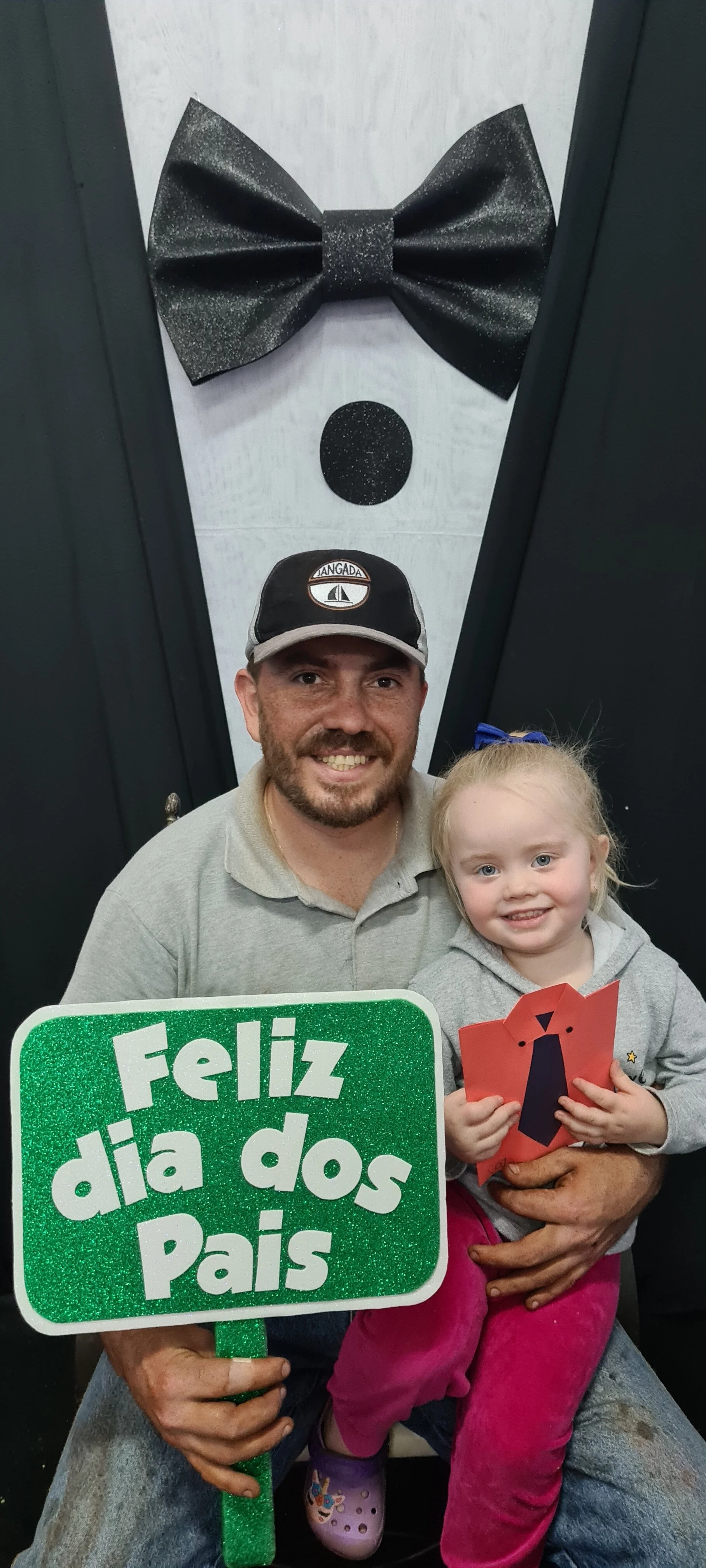 Dia dos Pais 2021- Fotos com os pais na escola.